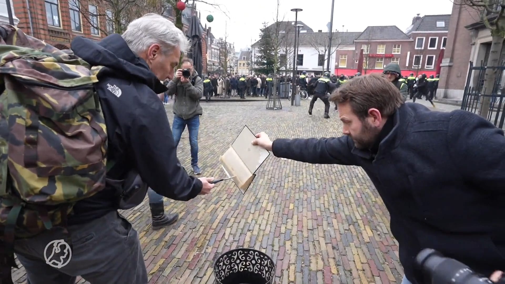 Burgemeester Marcouch: verbranden van koran valt onder demonstratierecht