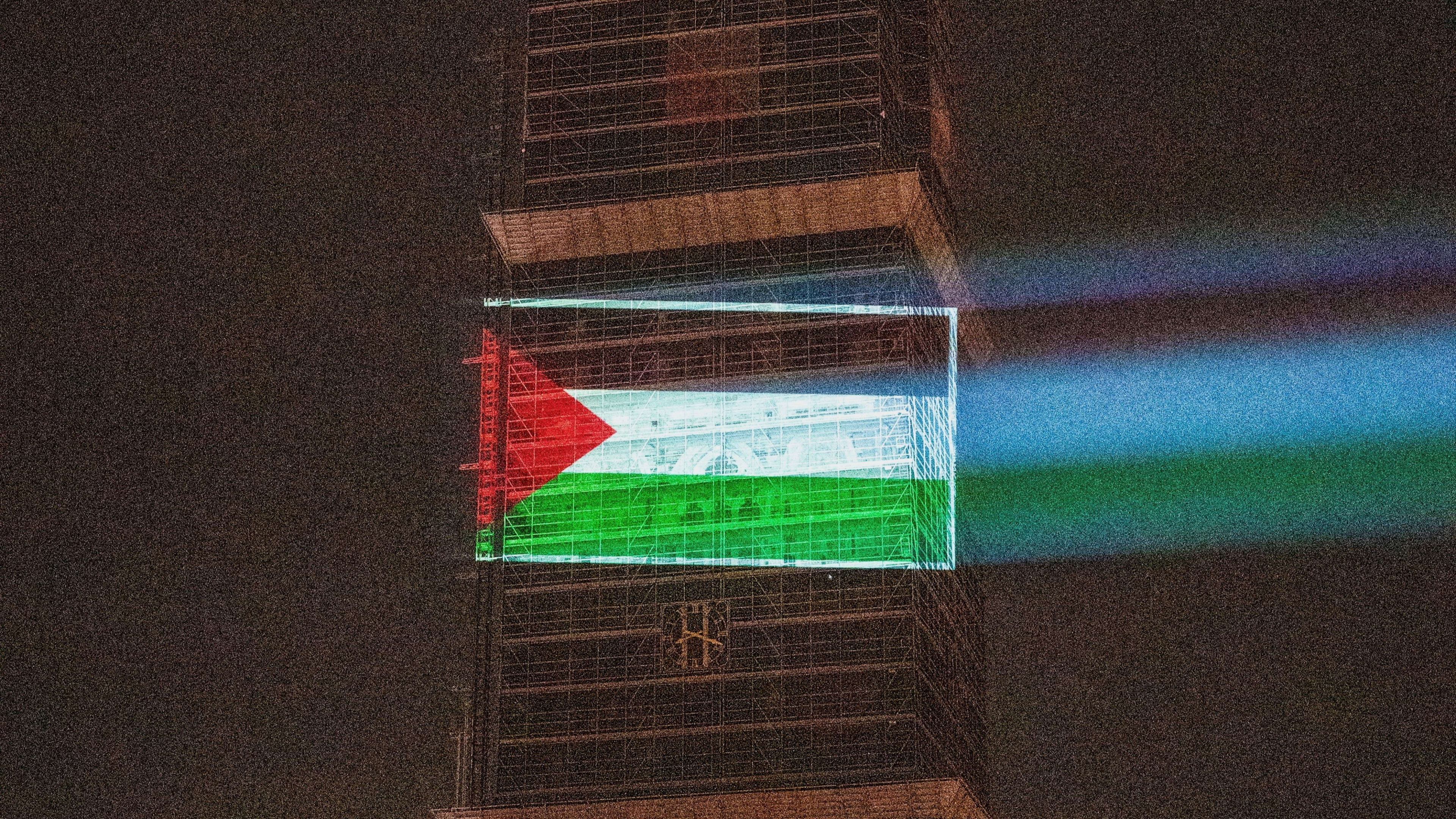 Palestijnse vlag geprojecteerd op Domtoren in Utrecht