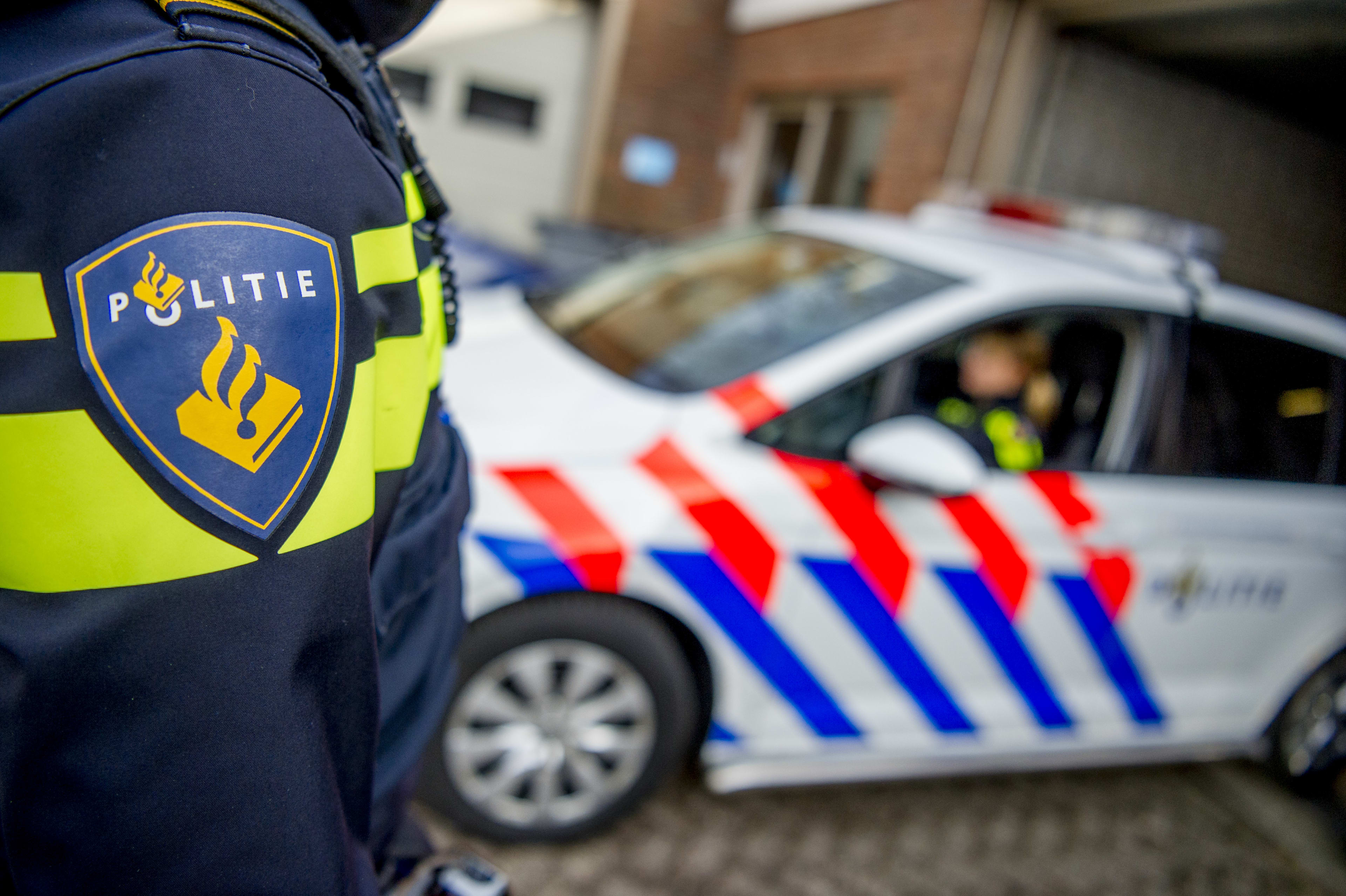 Meisje (15) in Meppel verzwijgt coronabesmetting terwijl agenten haar helpen