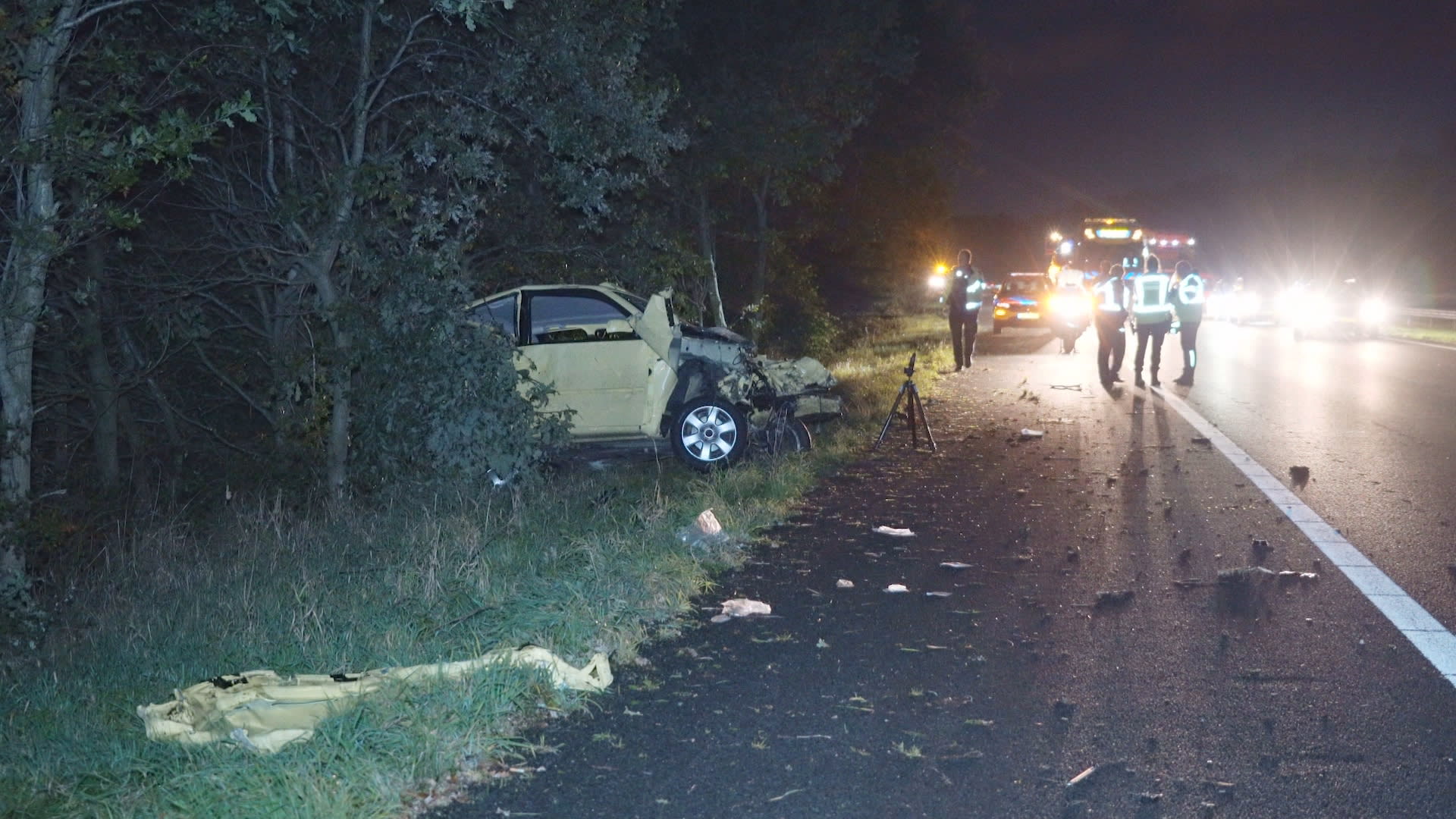 Passagier (27) bekneld in auto na ongeluk bij Groningse Scharmer