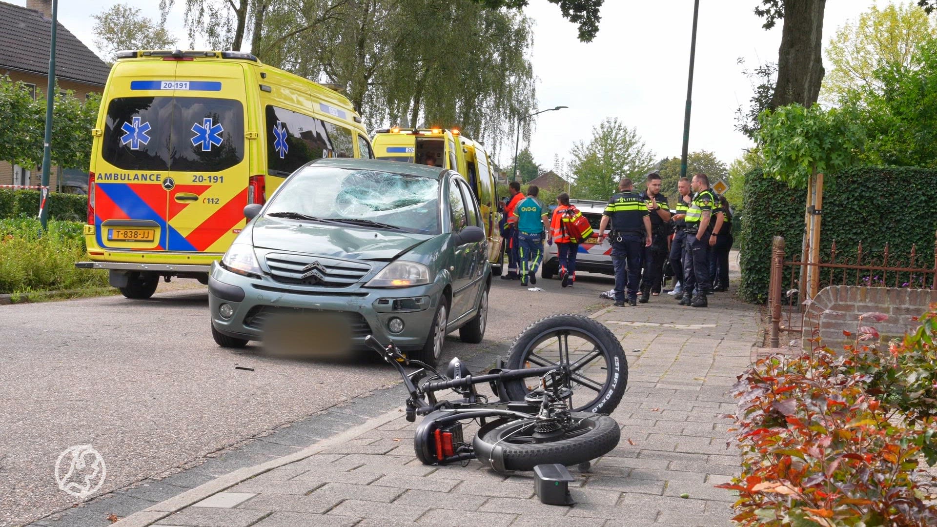 Jongen (15) op fatbike zwaargewond na aanrijding met auto in Kaatsheuvel