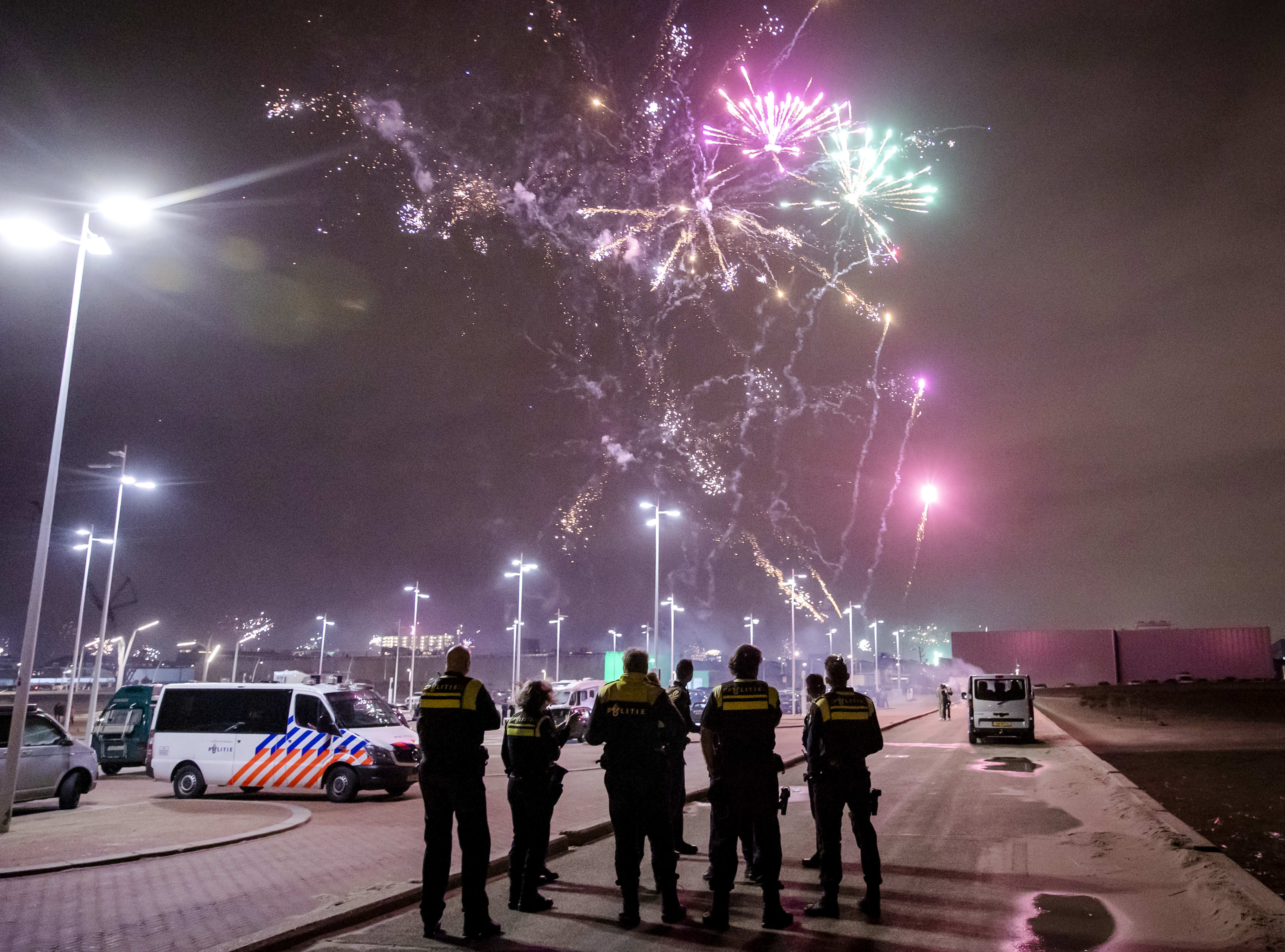 Twaalf agenten gewond in Den Haag tijdens jaarwisseling: 'Nog nooit zo veel meegemaakt'