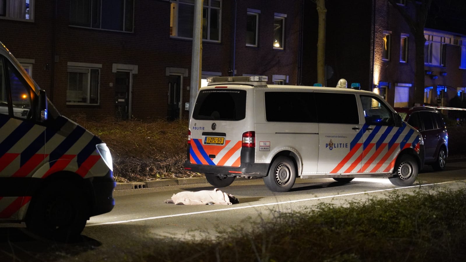 Hond dood en man zwaargewond bij ernstige aanrijding in Alkmaar