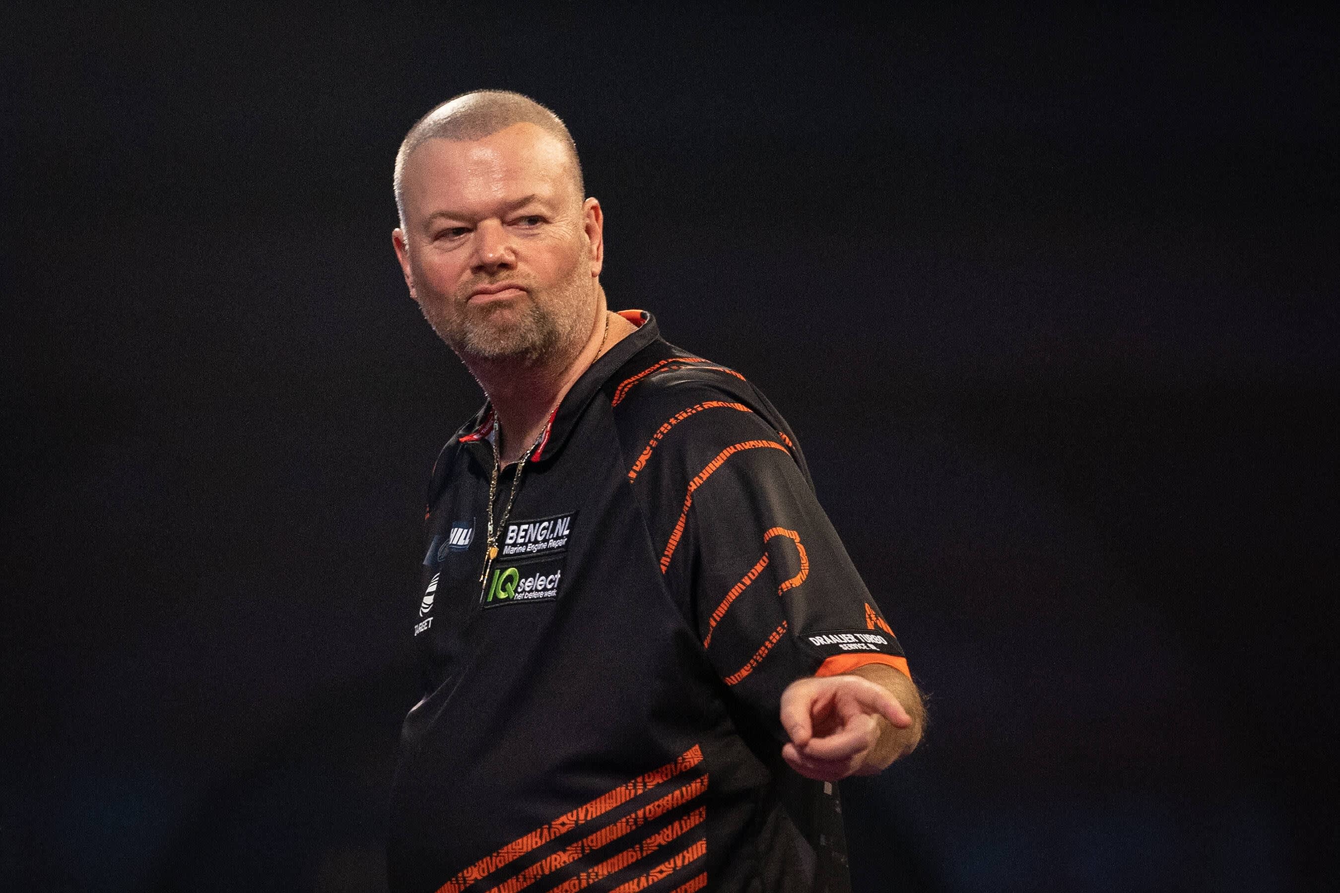 Raymond van Barneveld gooit negendarter, voor het eerst in tien jaar