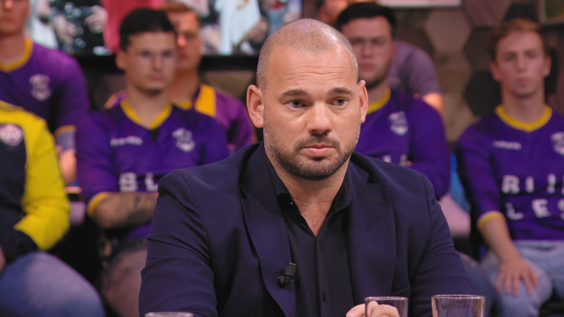 Wesley Sneijder beleeft spannende momenten in Brazilië: 'Met getrokken wapens liepen ze naar de auto'
