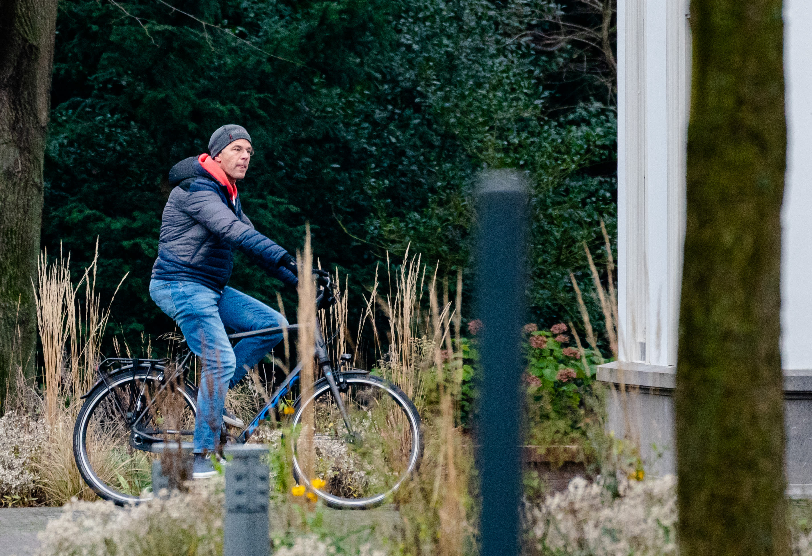 'Kabinet komt niet met versoepelingen door hoge besmettingscijfers'