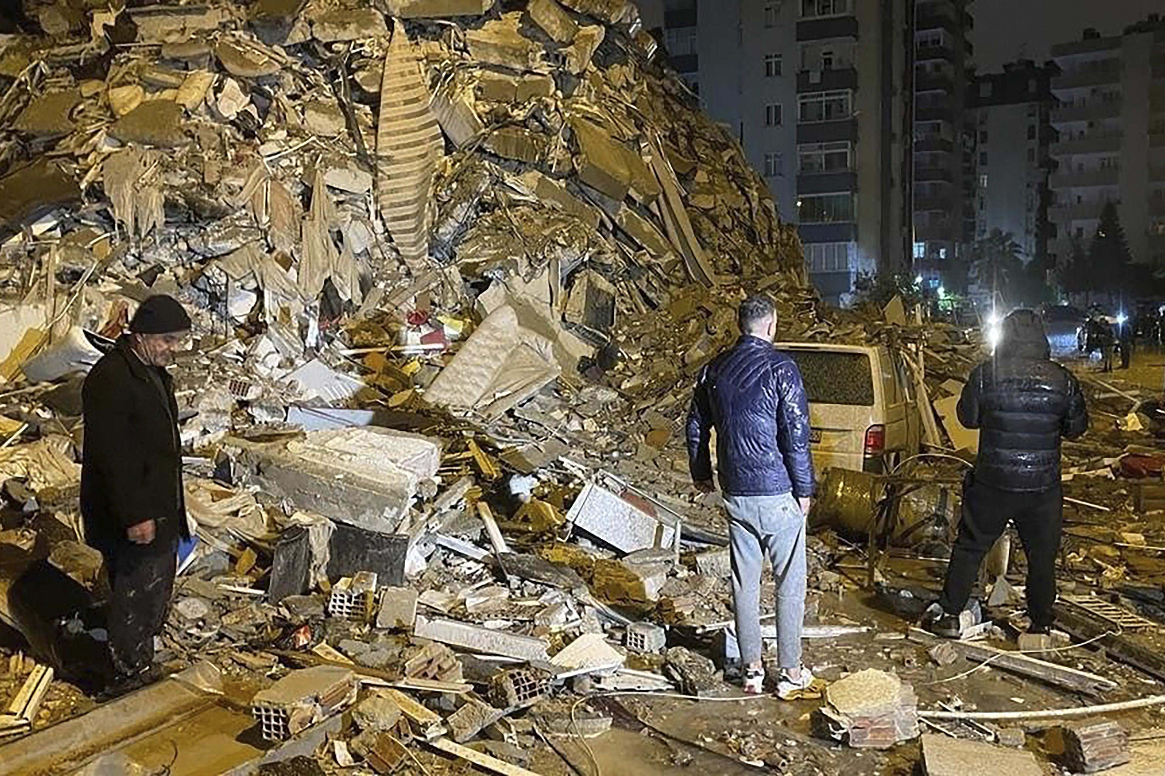 Nederland stuurt hulpteam naar Turkije na zware aardbeving