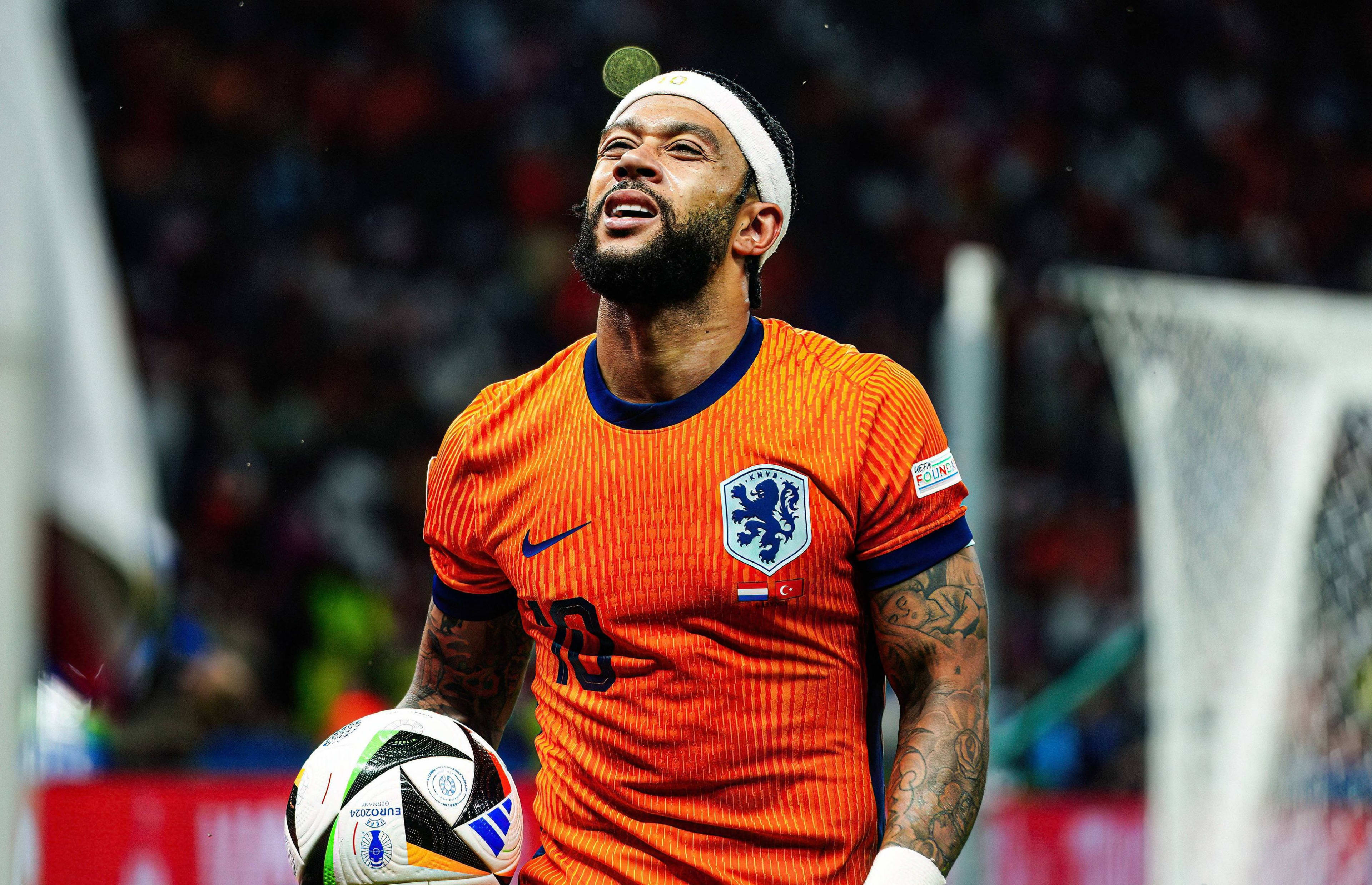 Aanvaller Memphis Depay gaat voor Braziliaans avontuur