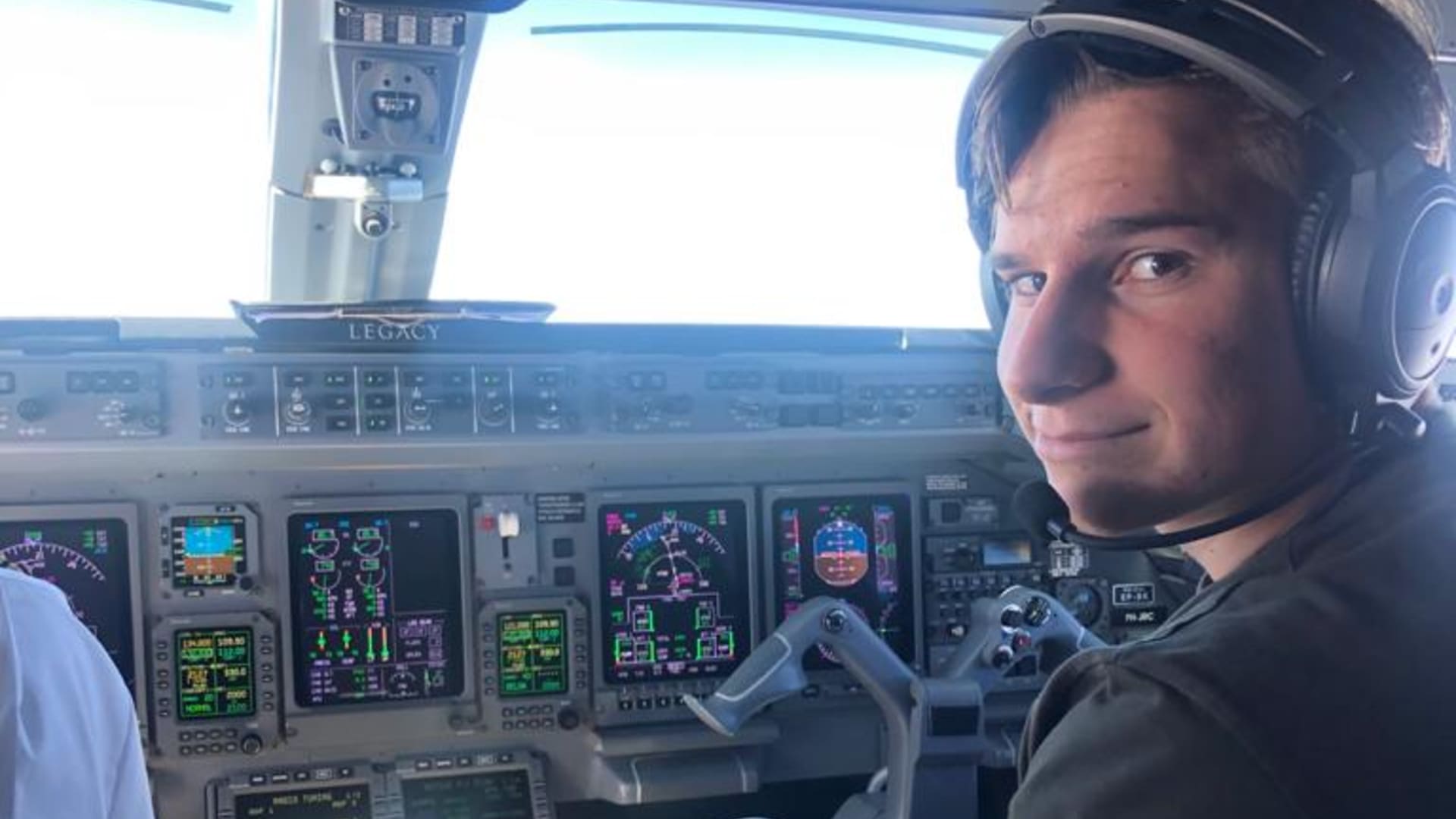 Nederlander (18) mag met rijkste man ter wereld de ruimte in | Hart van