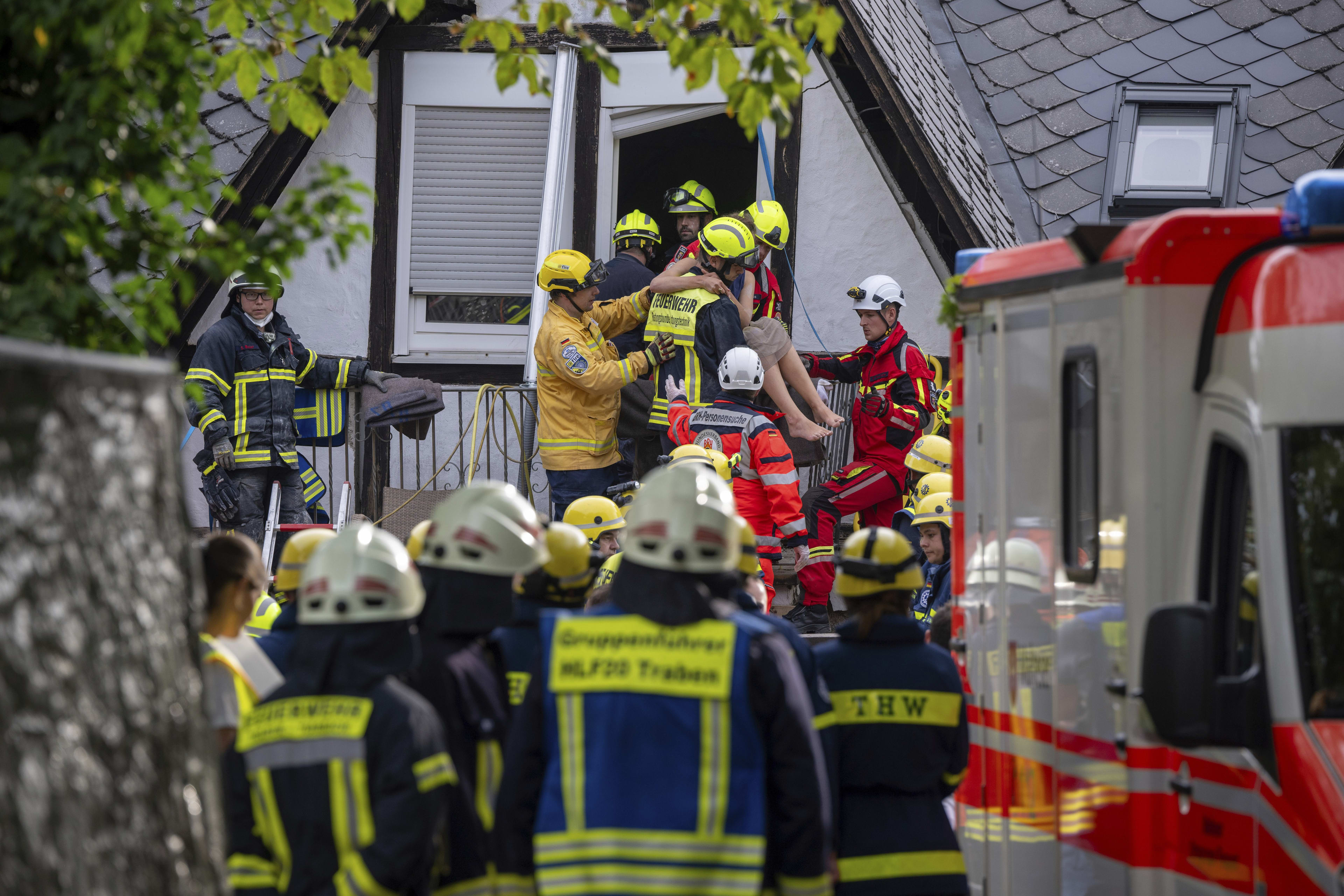 Tweede dode bij hoteldrama in Duitsland, één Nederlander nog onder het puin