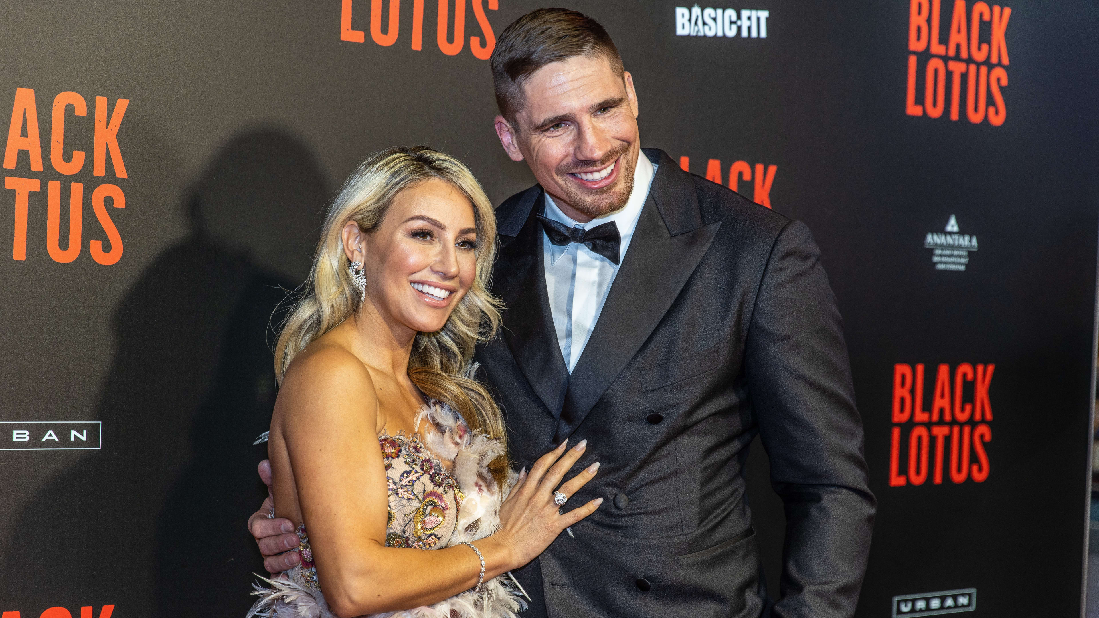 Rico Verhoeven slaat toe in de ring: 'She said yes'