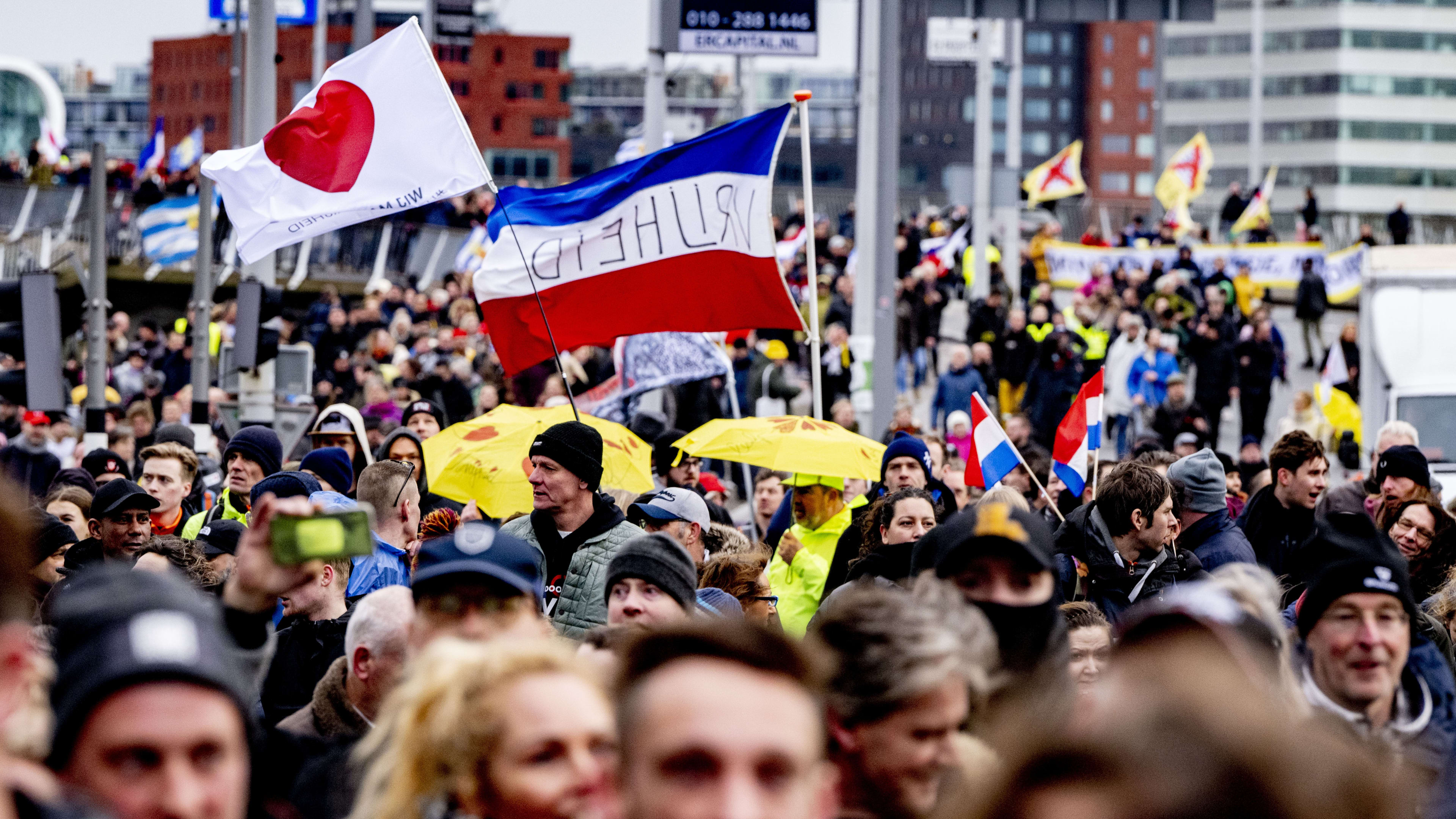 Politie verzamelt op grote schaal gegevens van demonstranten, Amnesty bezorgd