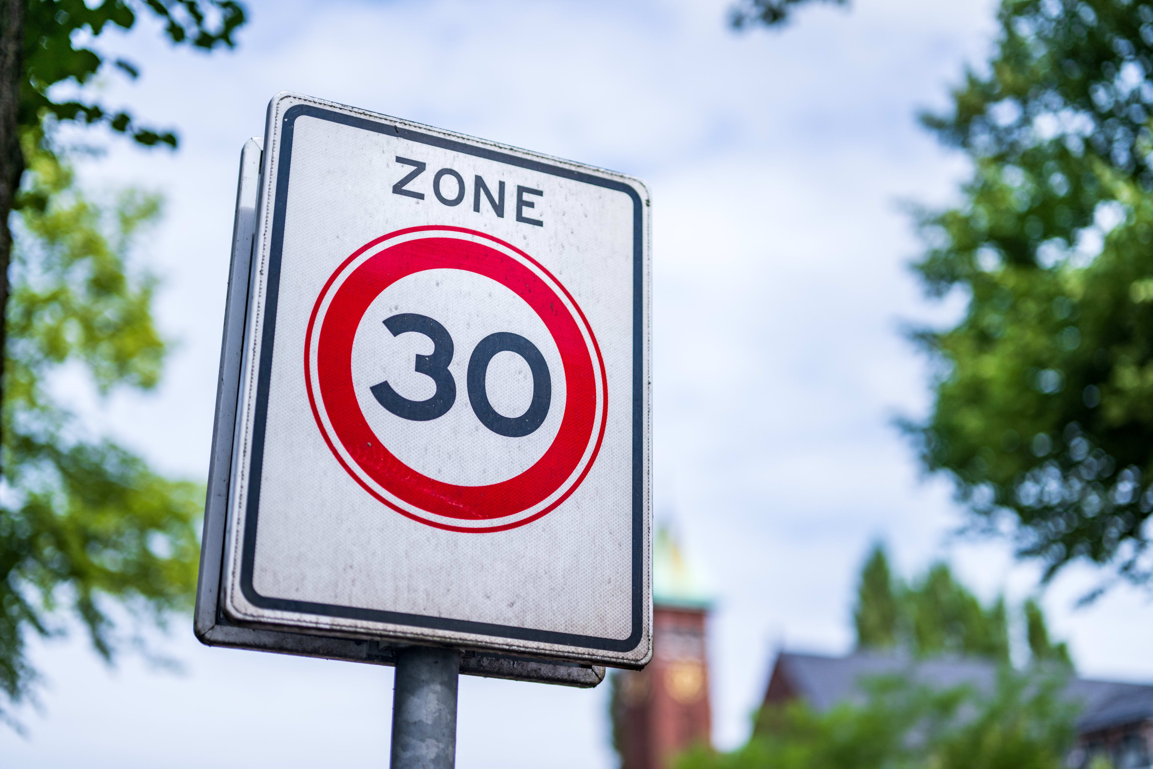Maximumsnelheid van 30 km/u in Amsterdam gaat vrijdag in