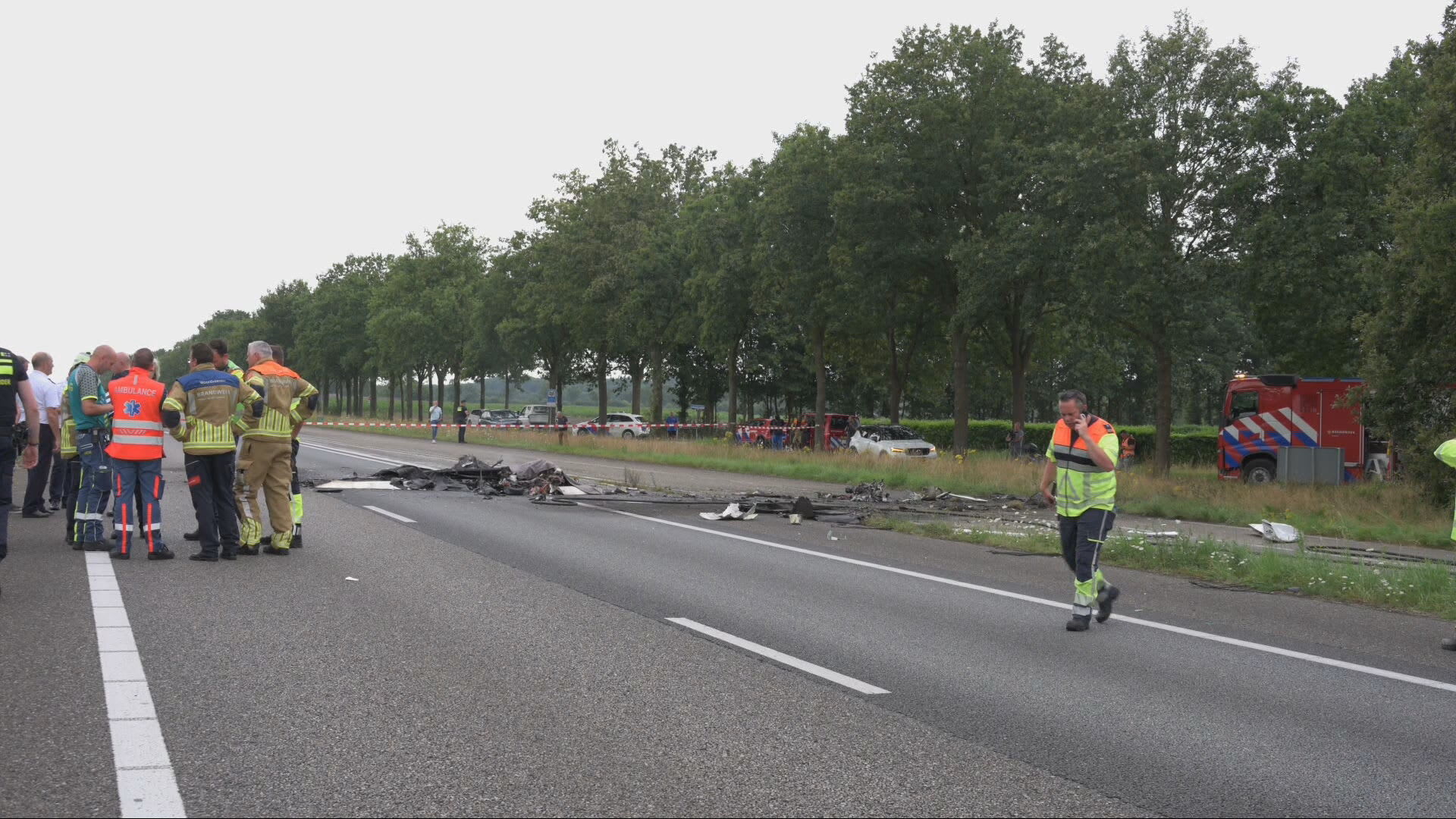 Vliegtuig neergestort op A58 bij Rucphen, piloot overleden