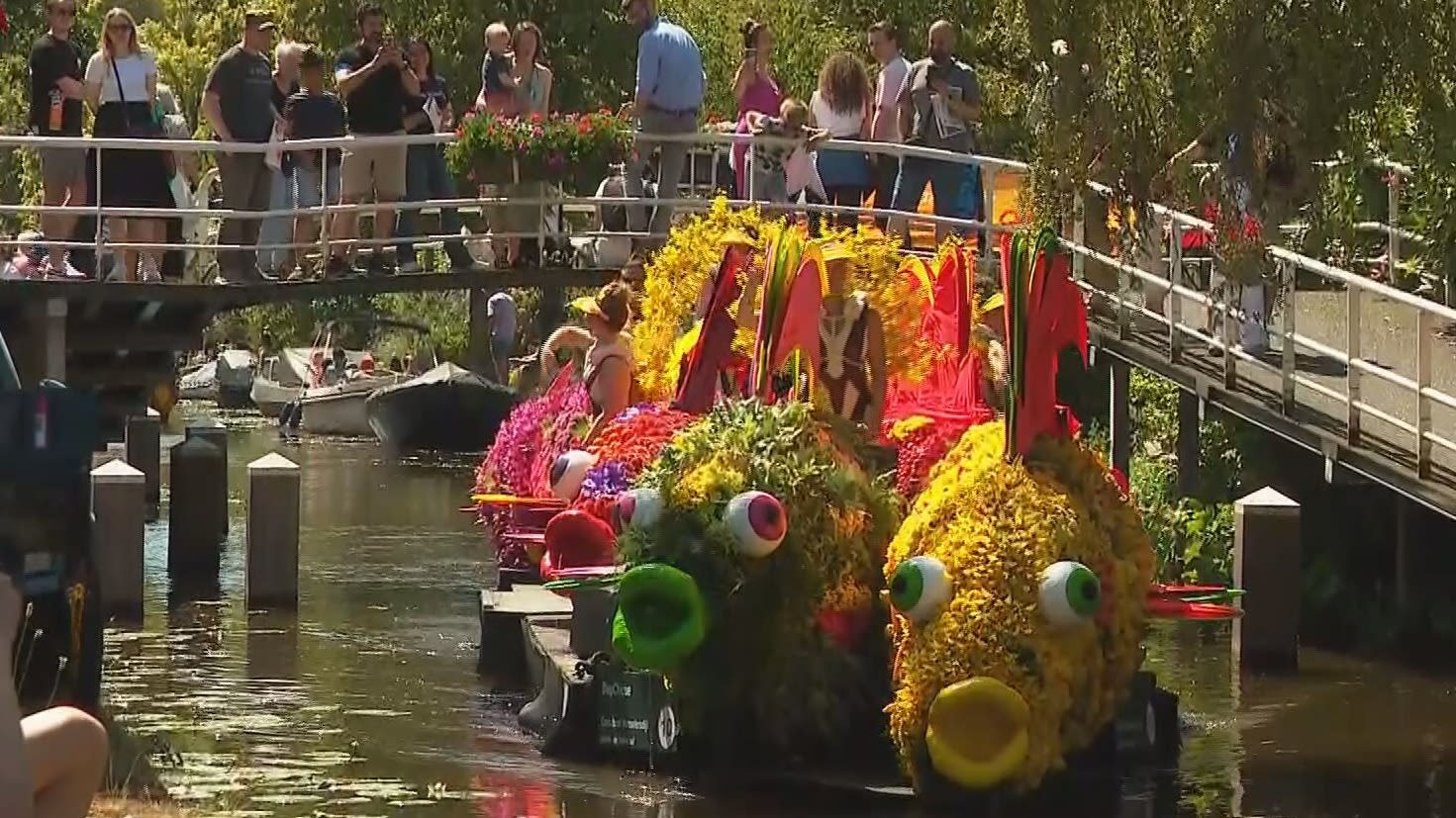 Varend Corso Westland trekt duizenden bezoekers op stralende laatste dag