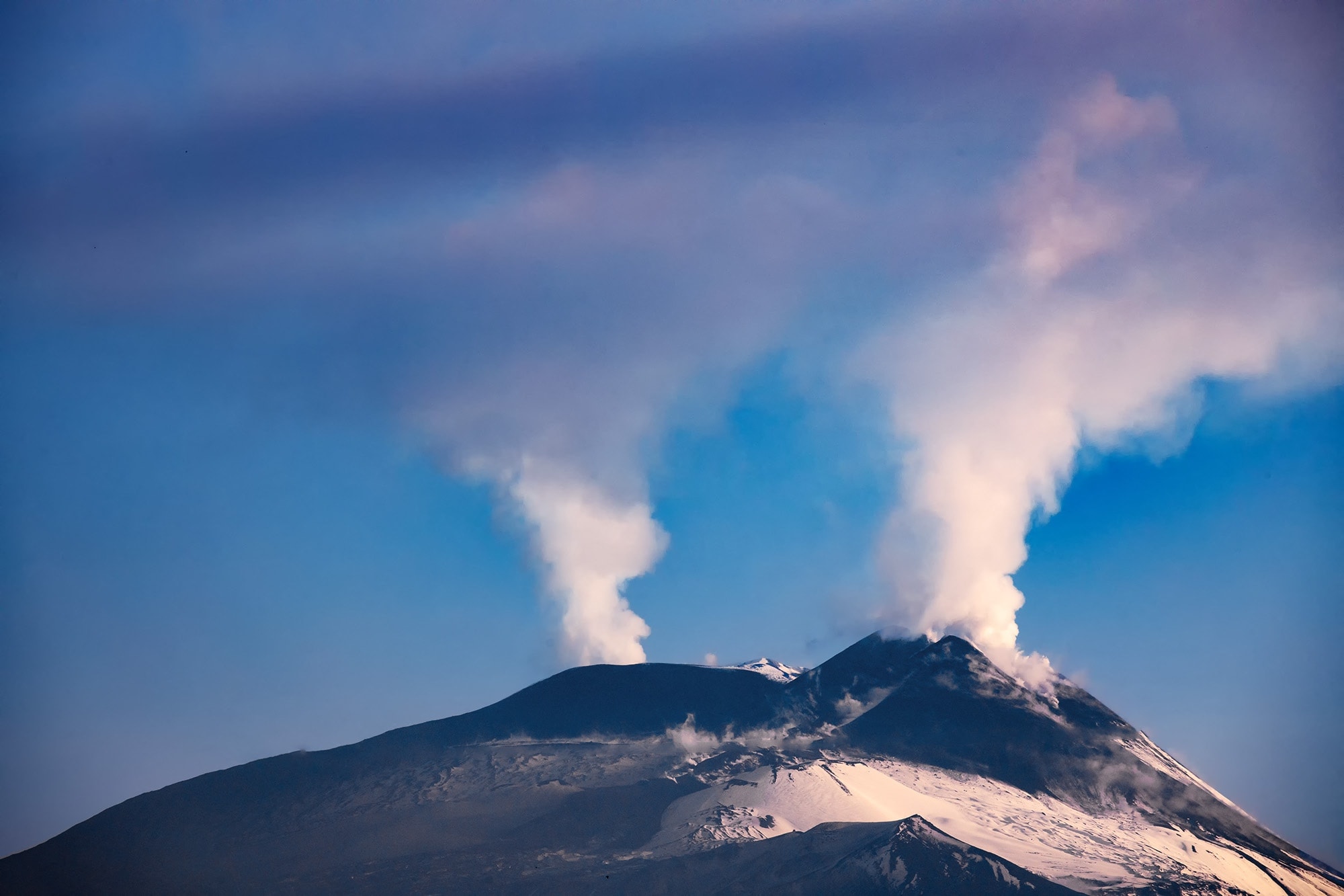 Vluchten naar Sicilië onderbroken door uitbarsting Etna