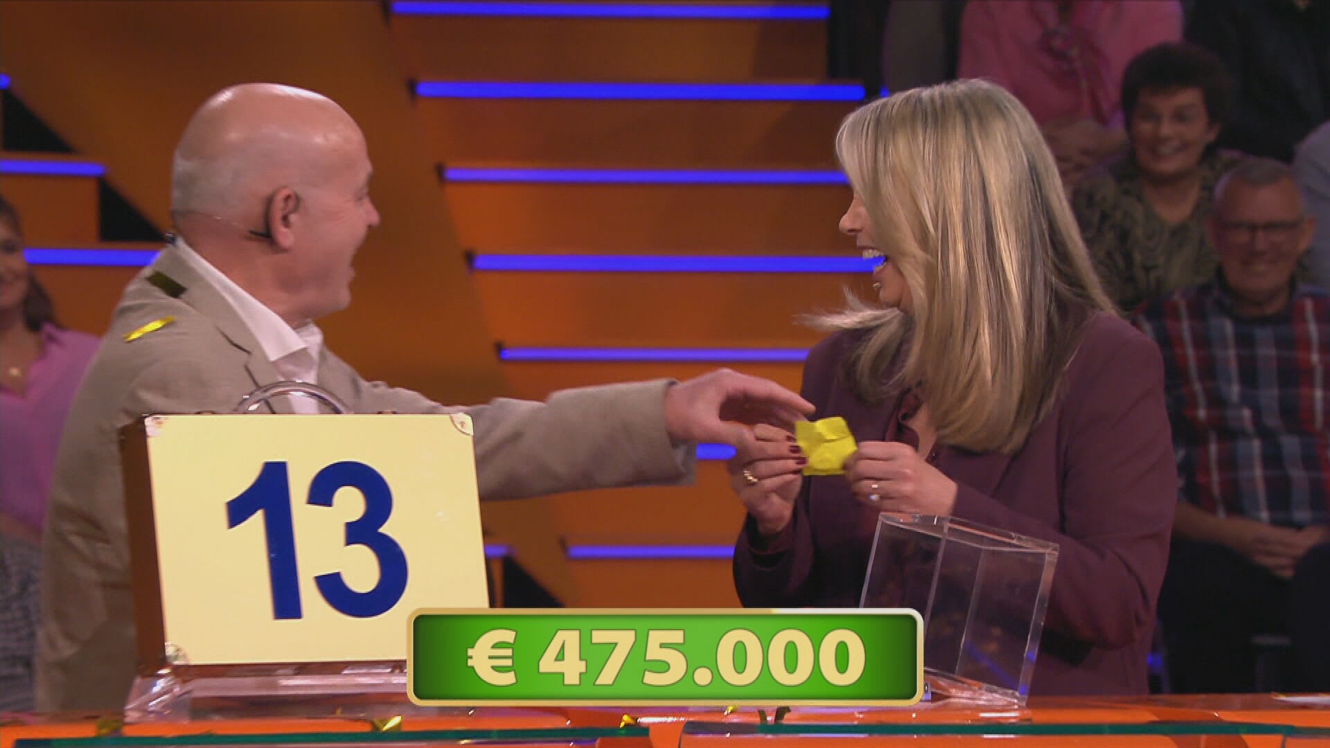 Opmerkelijk spiekbriefje helpt Vincent aan megabedrag in Miljoenenjacht