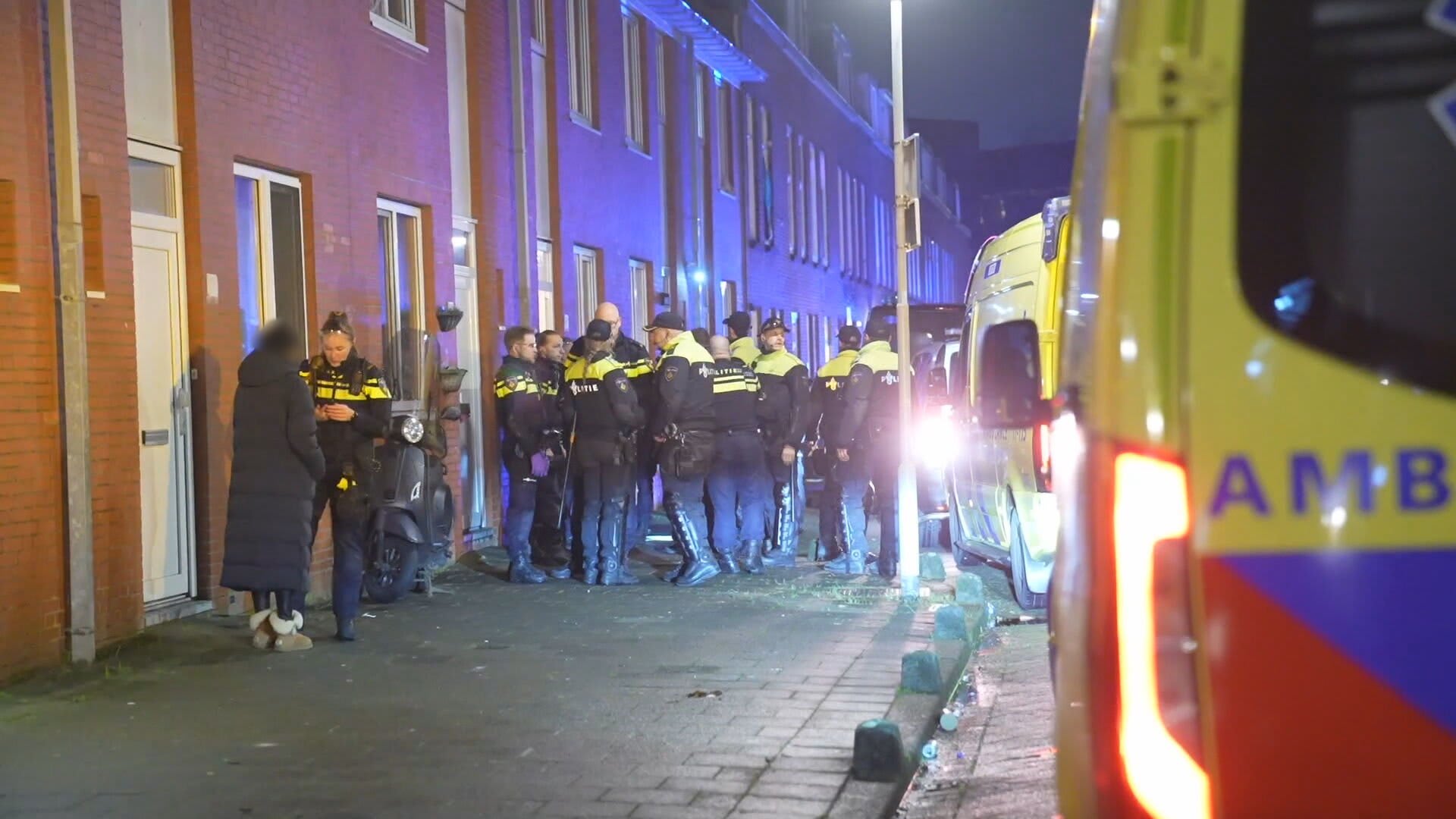 'Vrouw gestoken en uit raam gegooid in Rotterdam', mogelijke link met ander incident