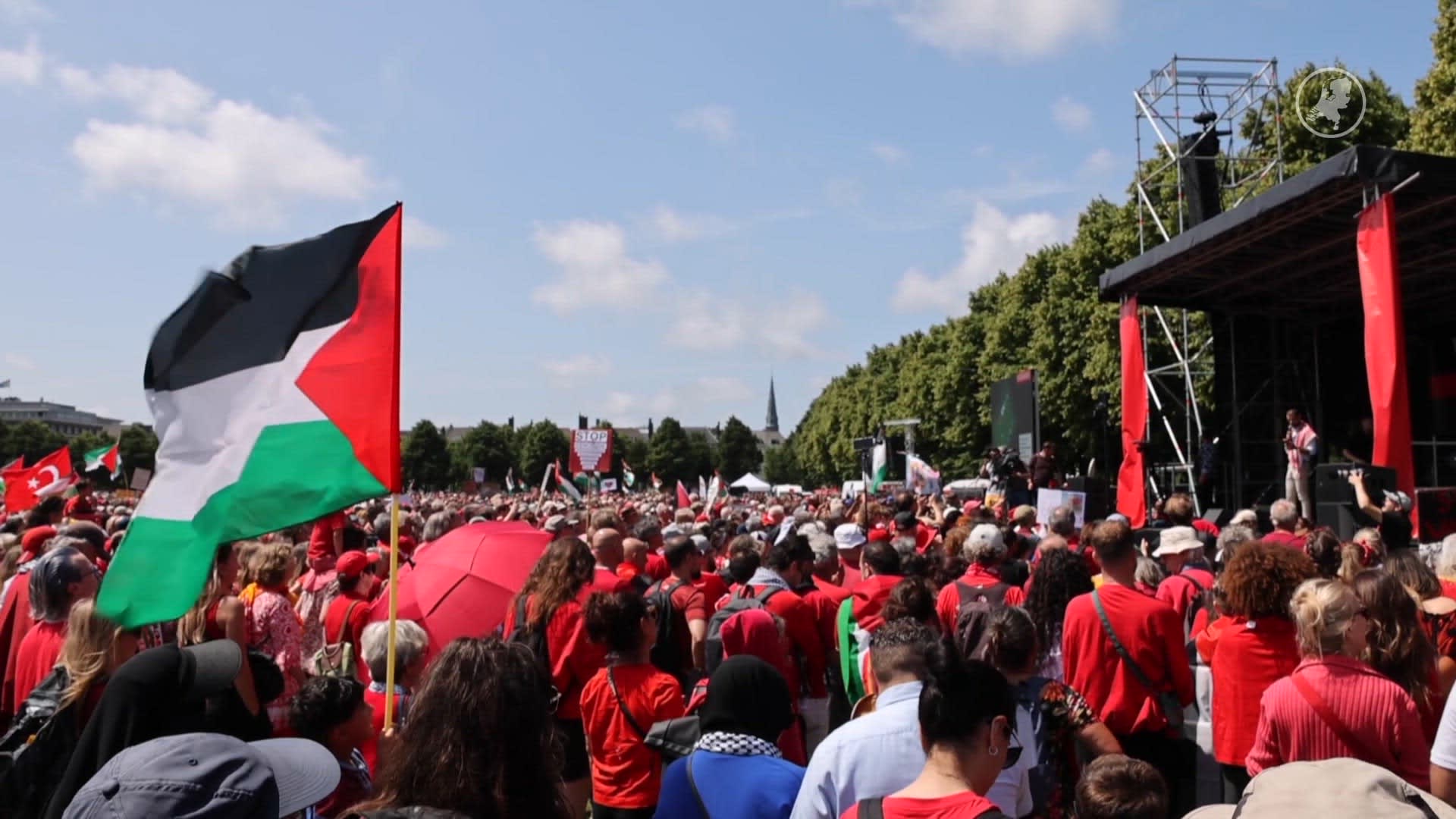 Gaza-demonstranten in Den Haag: 'Voelt goed om iets te kunnen doen'