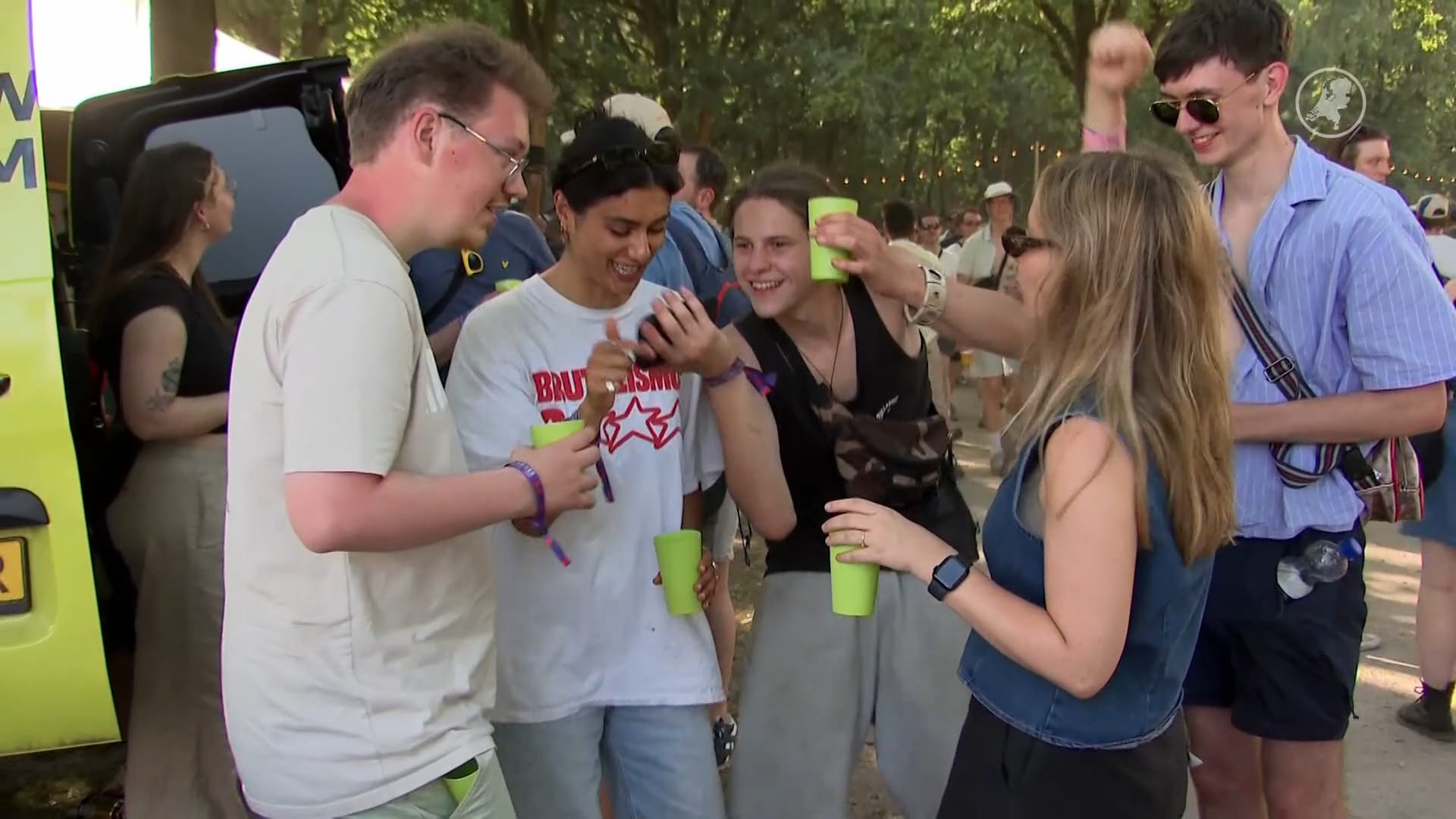 Eenzaam op een festival? Met deze ijsbreker maak je makkelijker contact