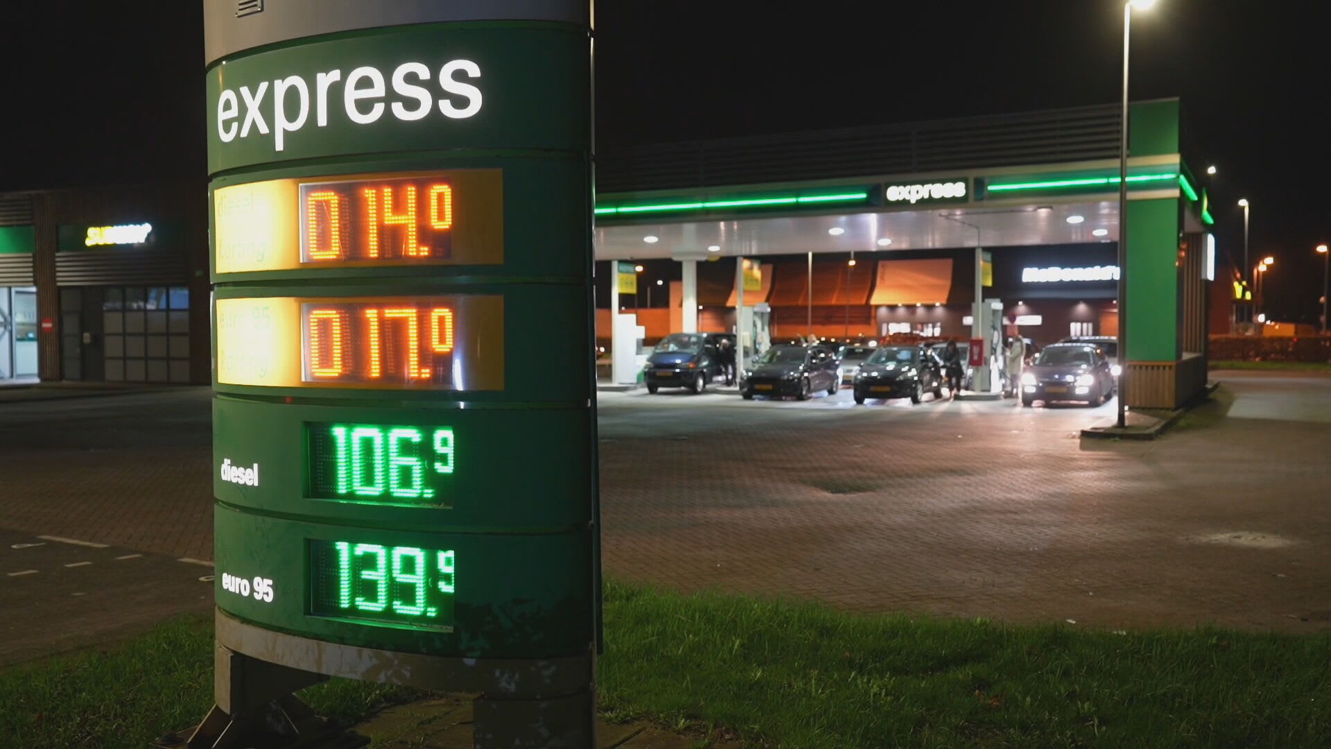 Benzine spotgoedkoop bij tankstation Heteren door stroomstoring: 'Heel bijzonder dit'