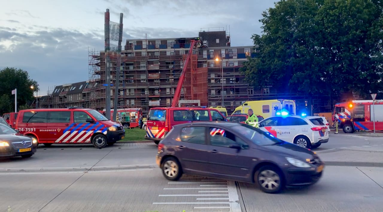 Eén persoon naar ziekenhuis na felle woningbrand Sittard