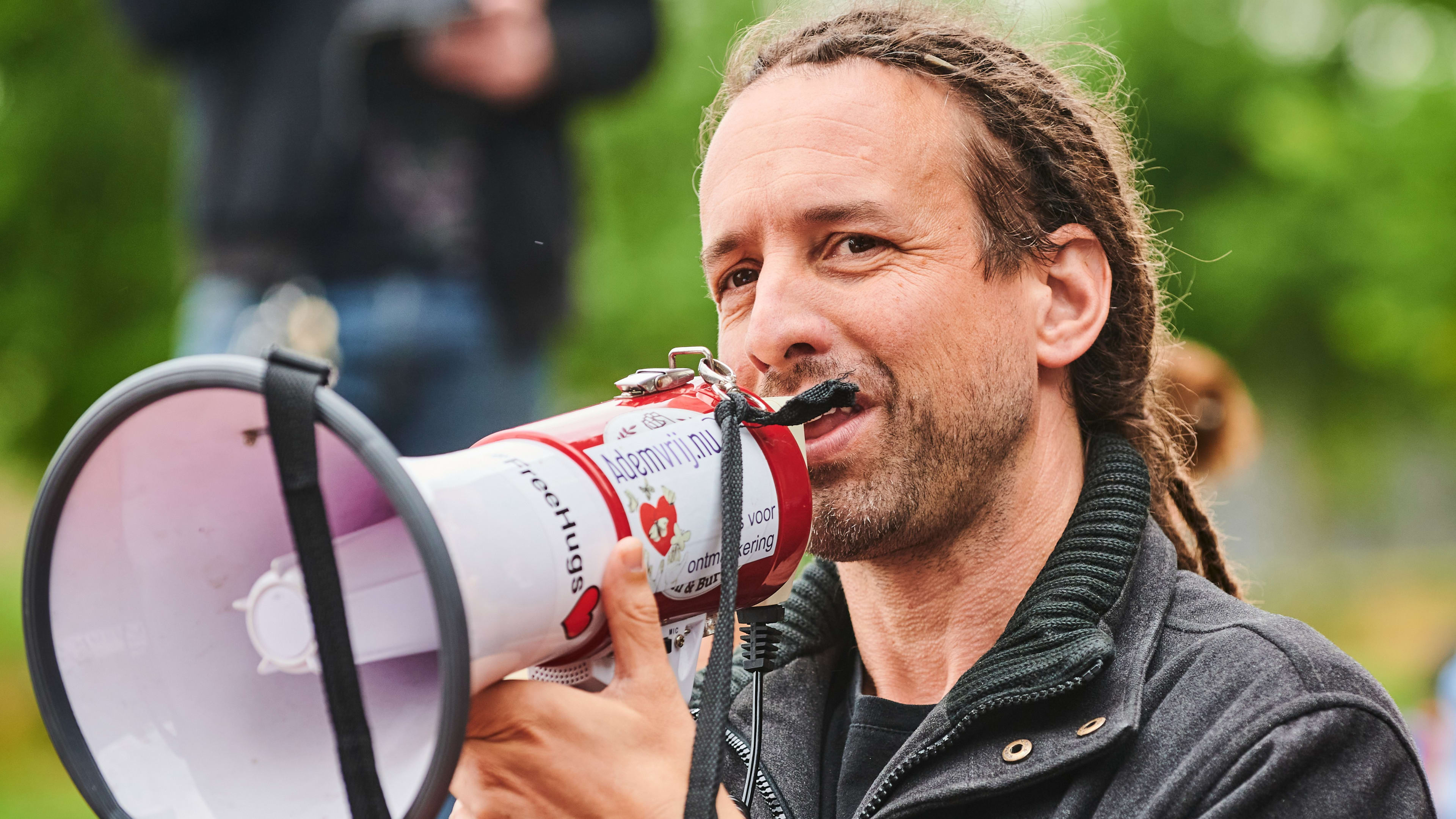 Viruswaarheid-voorman Willem Engel opnieuw aangehouden