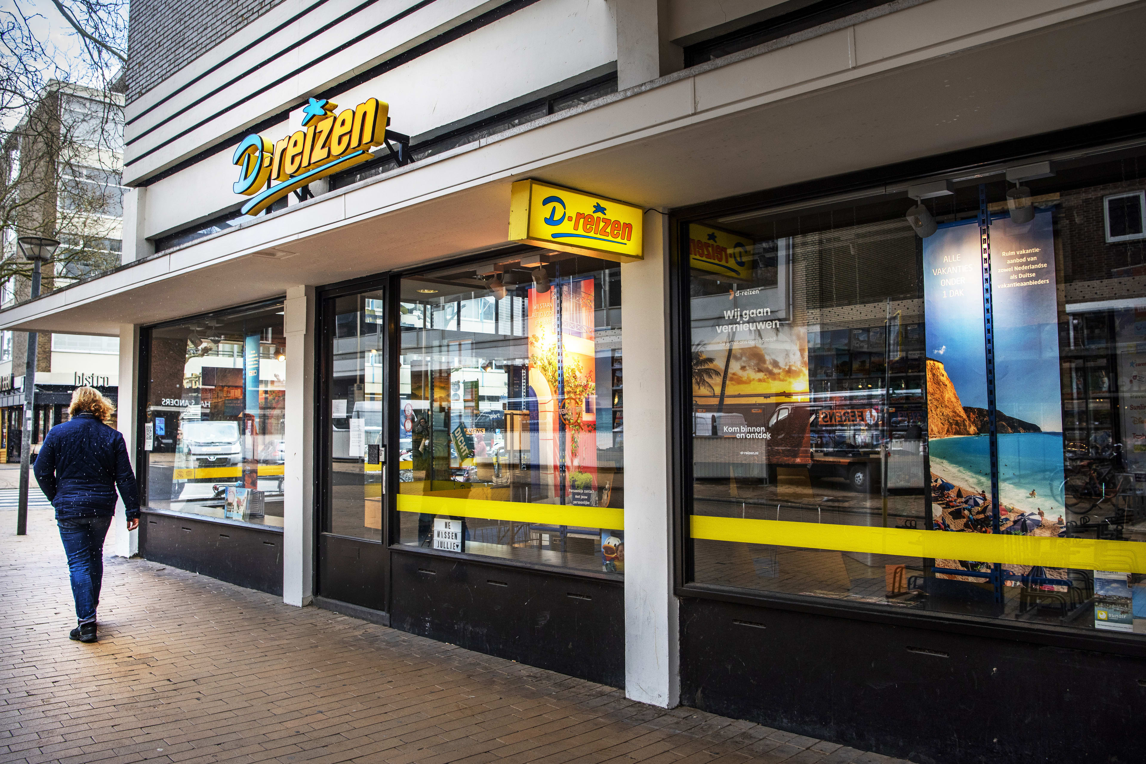 D-reizen is failliet verklaard, doorstart wordt onderzocht