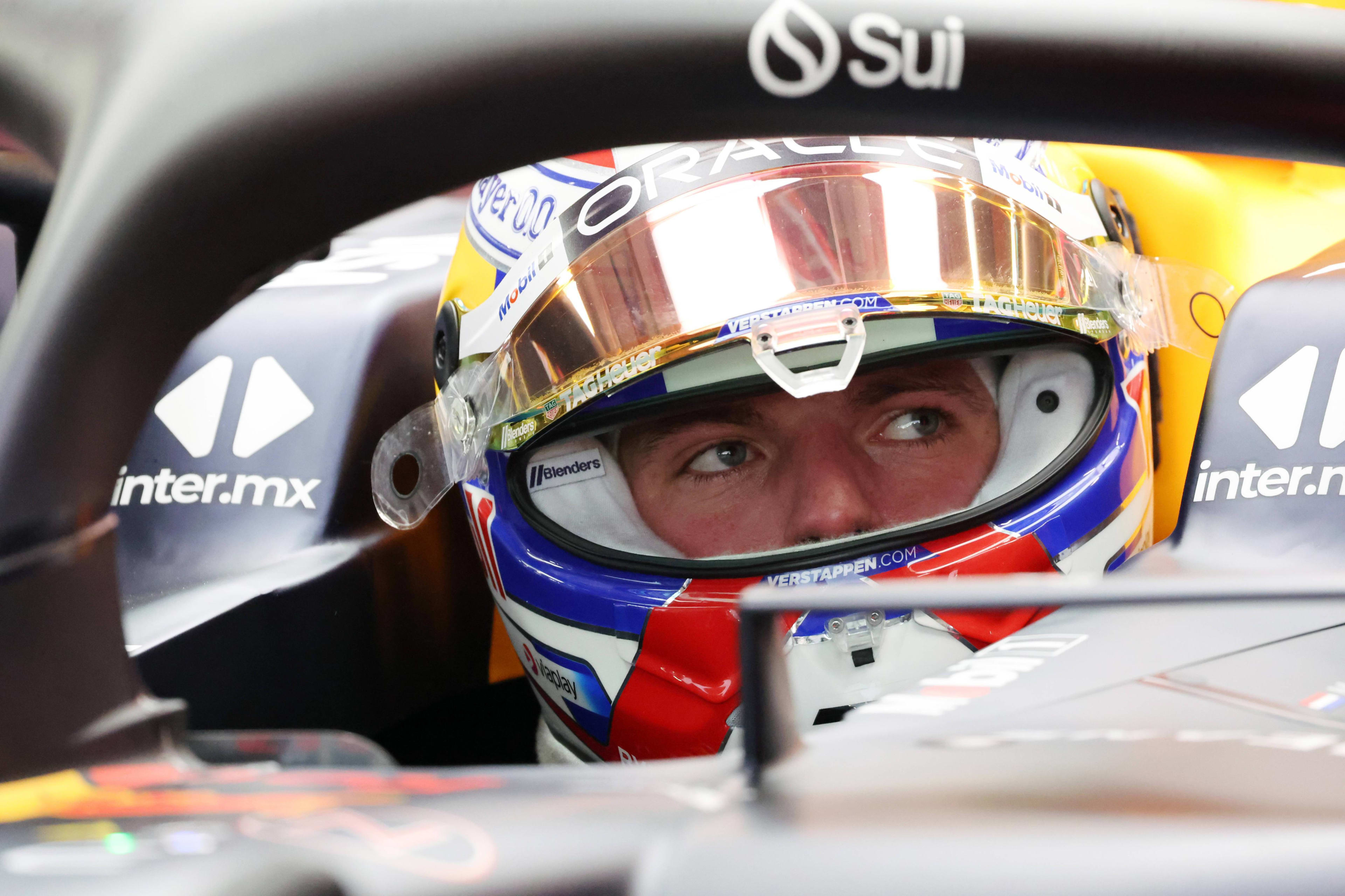 Verstappen worstelt in Singapore: vijftiende tijd in tweede training