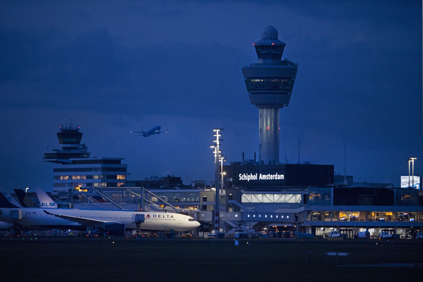 Schiphol stopt binnen twee jaar met alle nachtvluchten