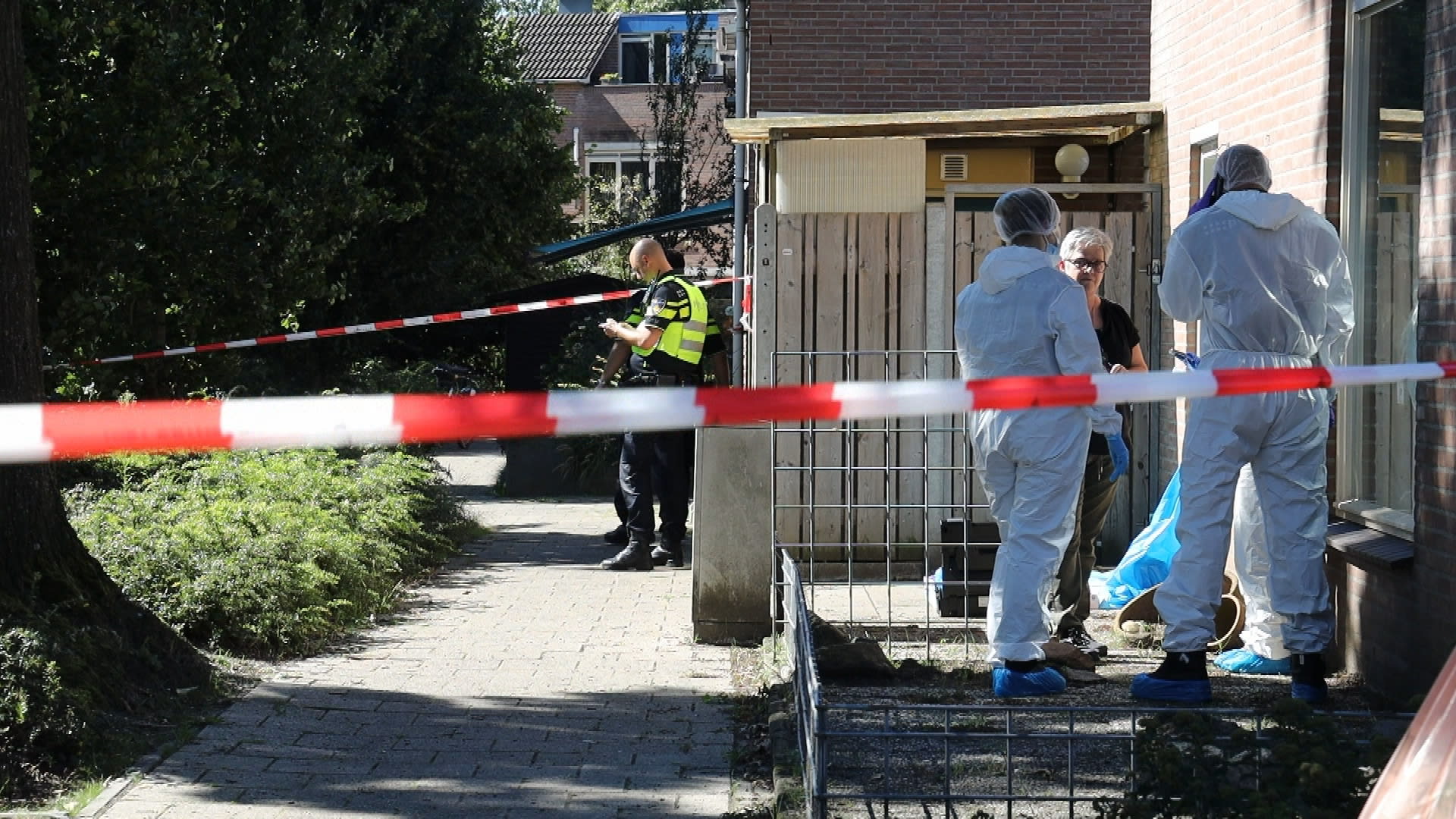 Overleden vrouw (41) gevonden in woning in Uden, vermoeden van misdrijf