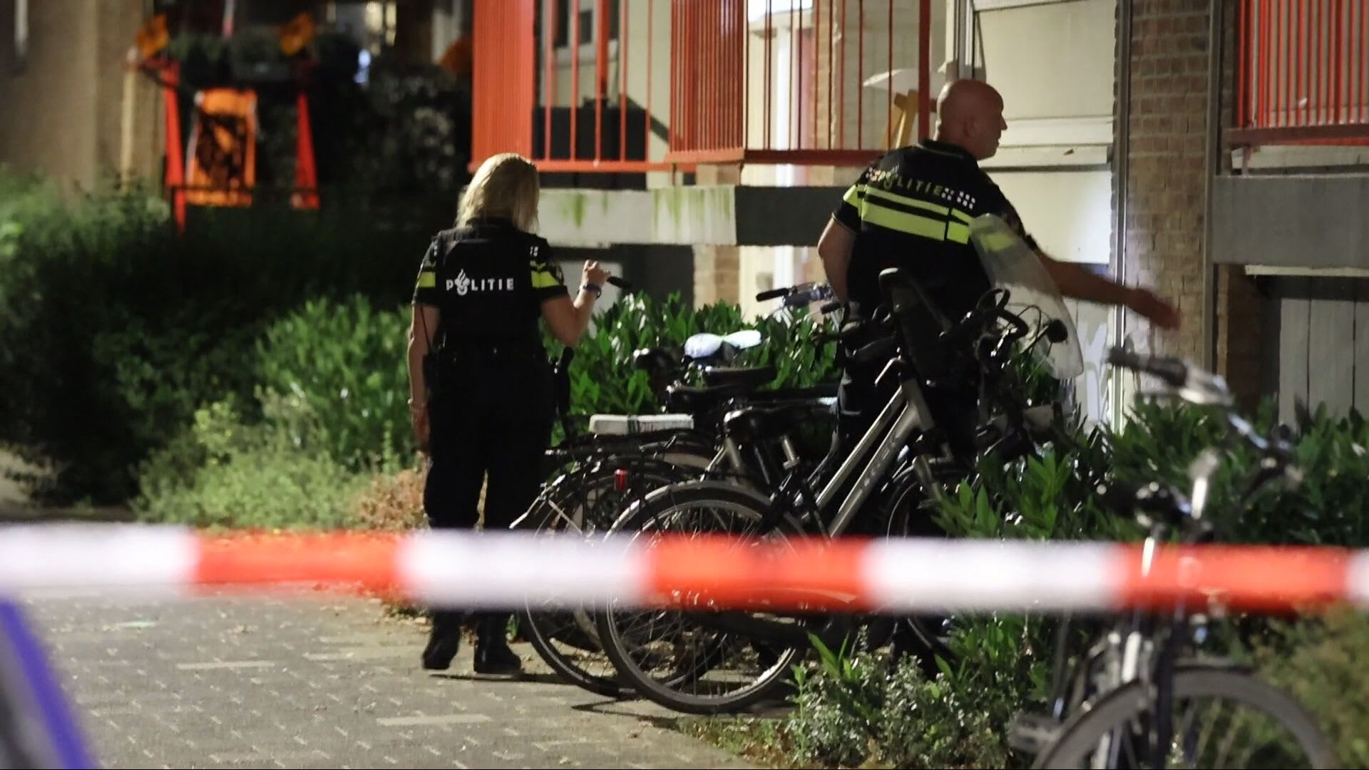 Gewonde bij schietpartij in Delft, politie lost schoten bij dubbele aanhouding