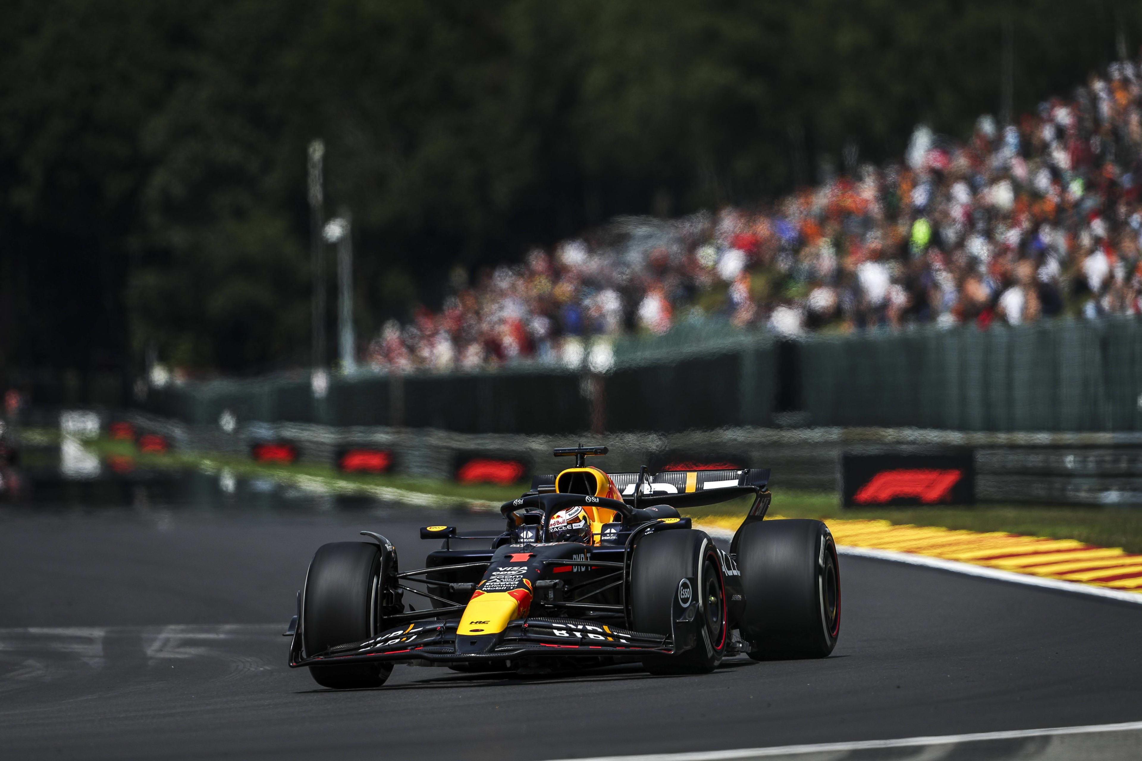 Flinke gridstraf voor Verstappen GP België, wel snelste tijd in vrije training