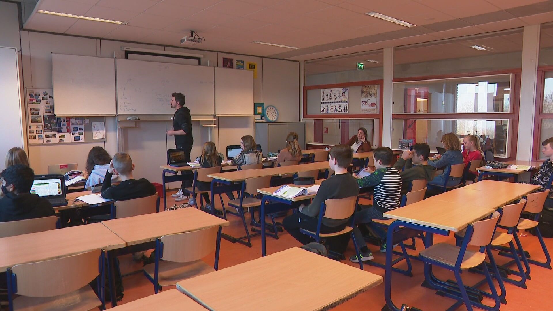 Leraren maken zich zorgen: scholen weer open, maar voor hoe lang?  