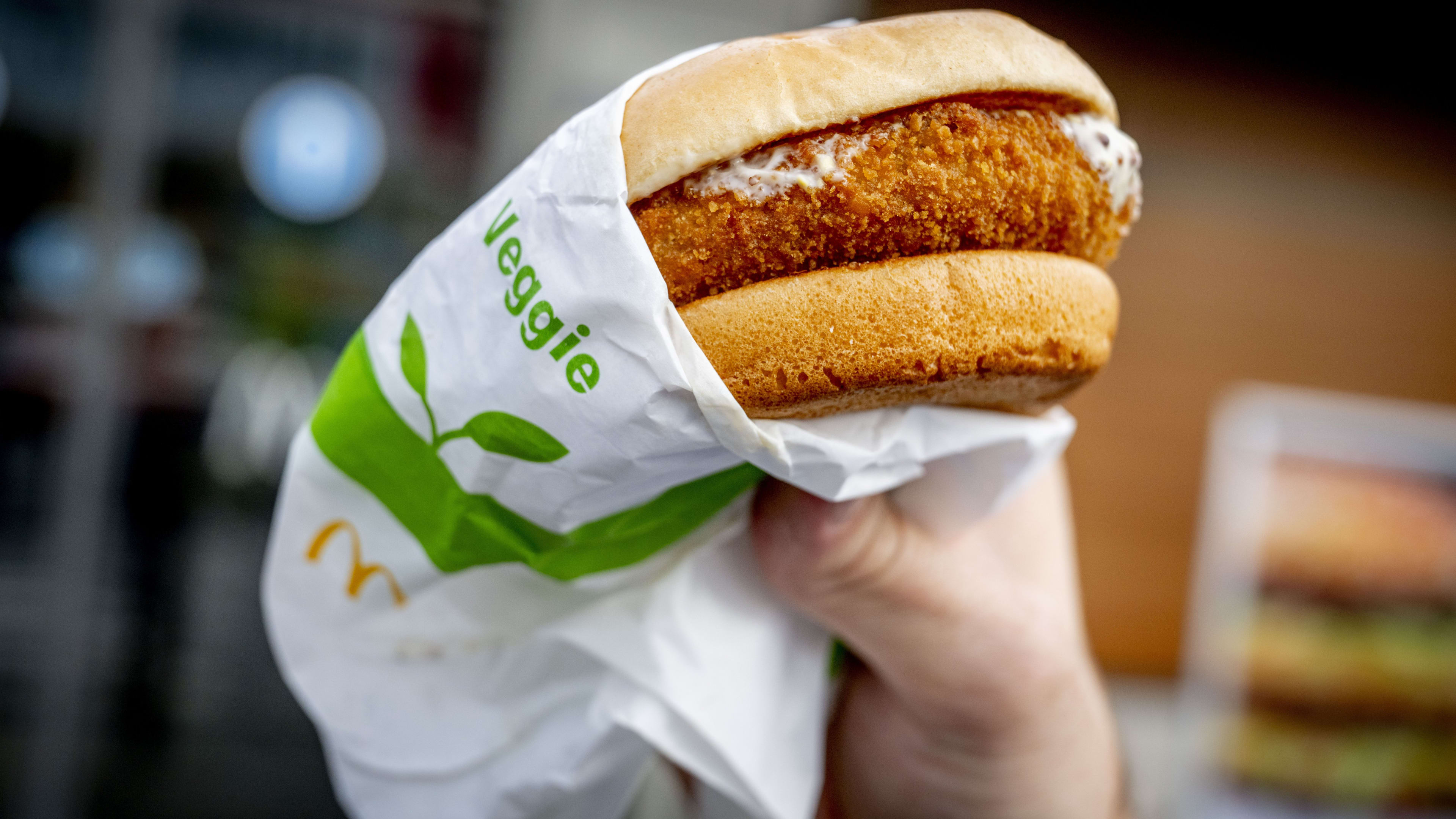 Oud-medewerker onthult: 'McDonald's verkocht vleeskroketten als vegetarische'
