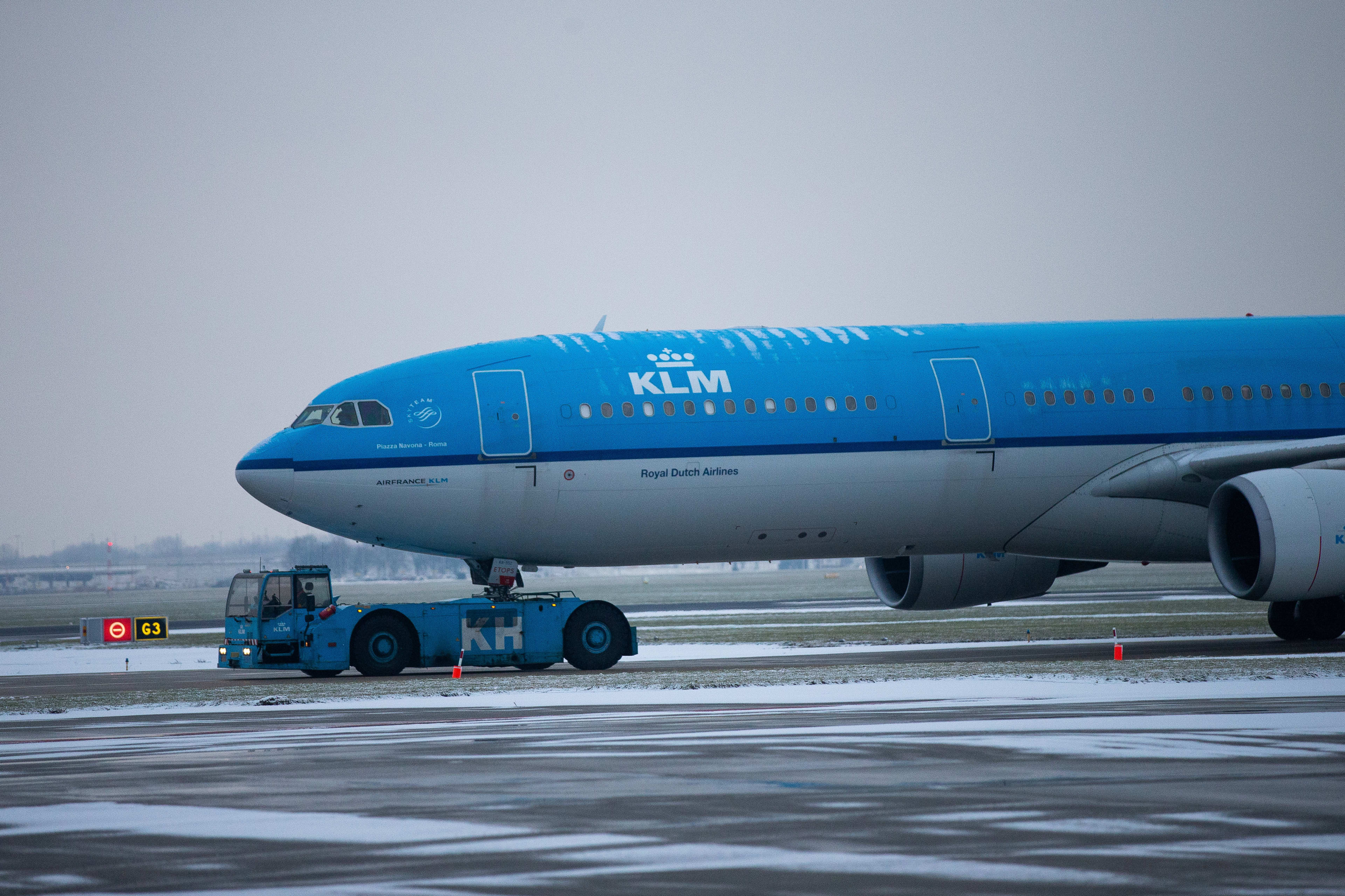 KLM-vliegtuig raakt van de baan in Zweden