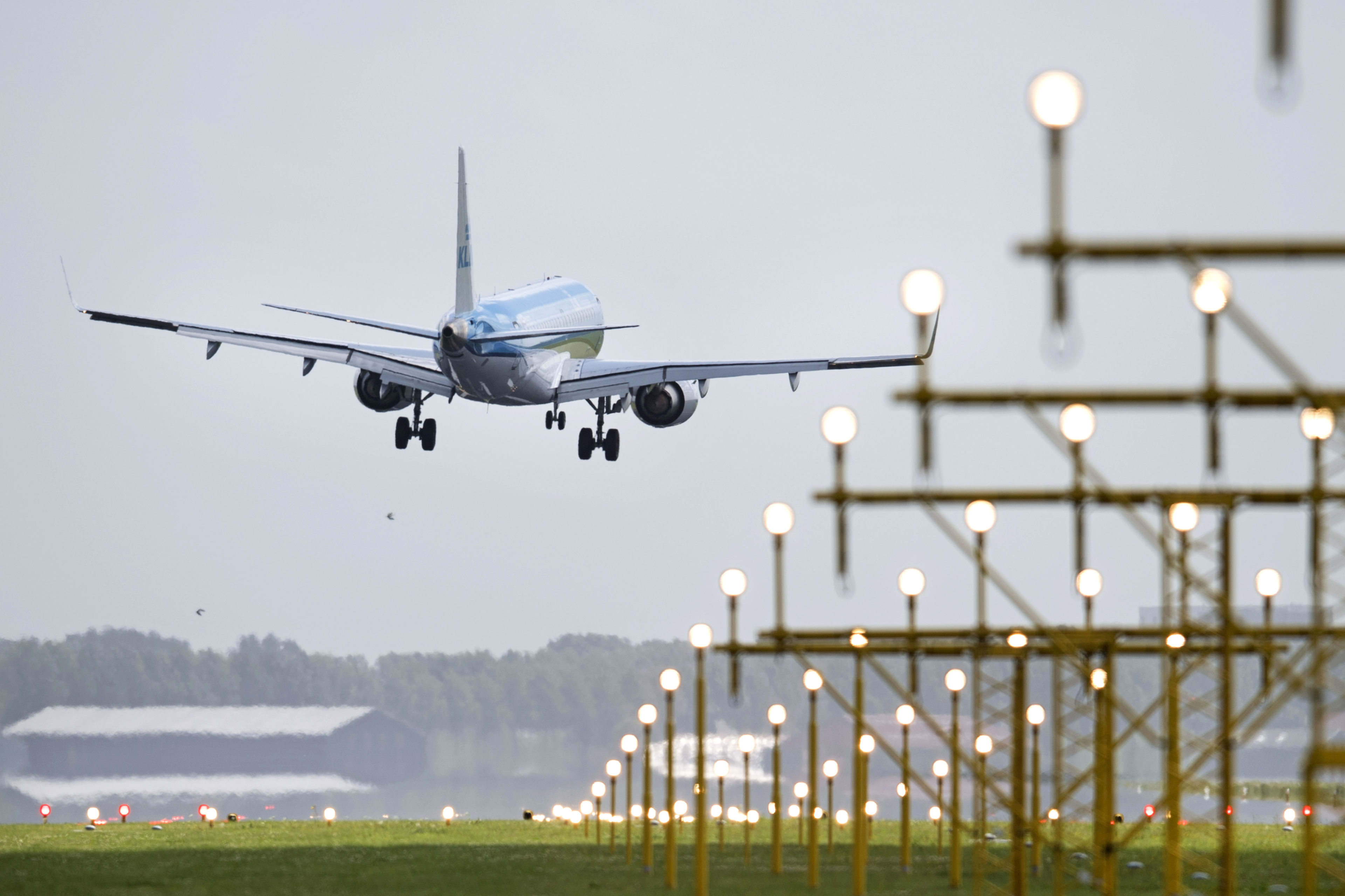 KLM schrapt maandag 158 vluchten vanwege storm Ciara