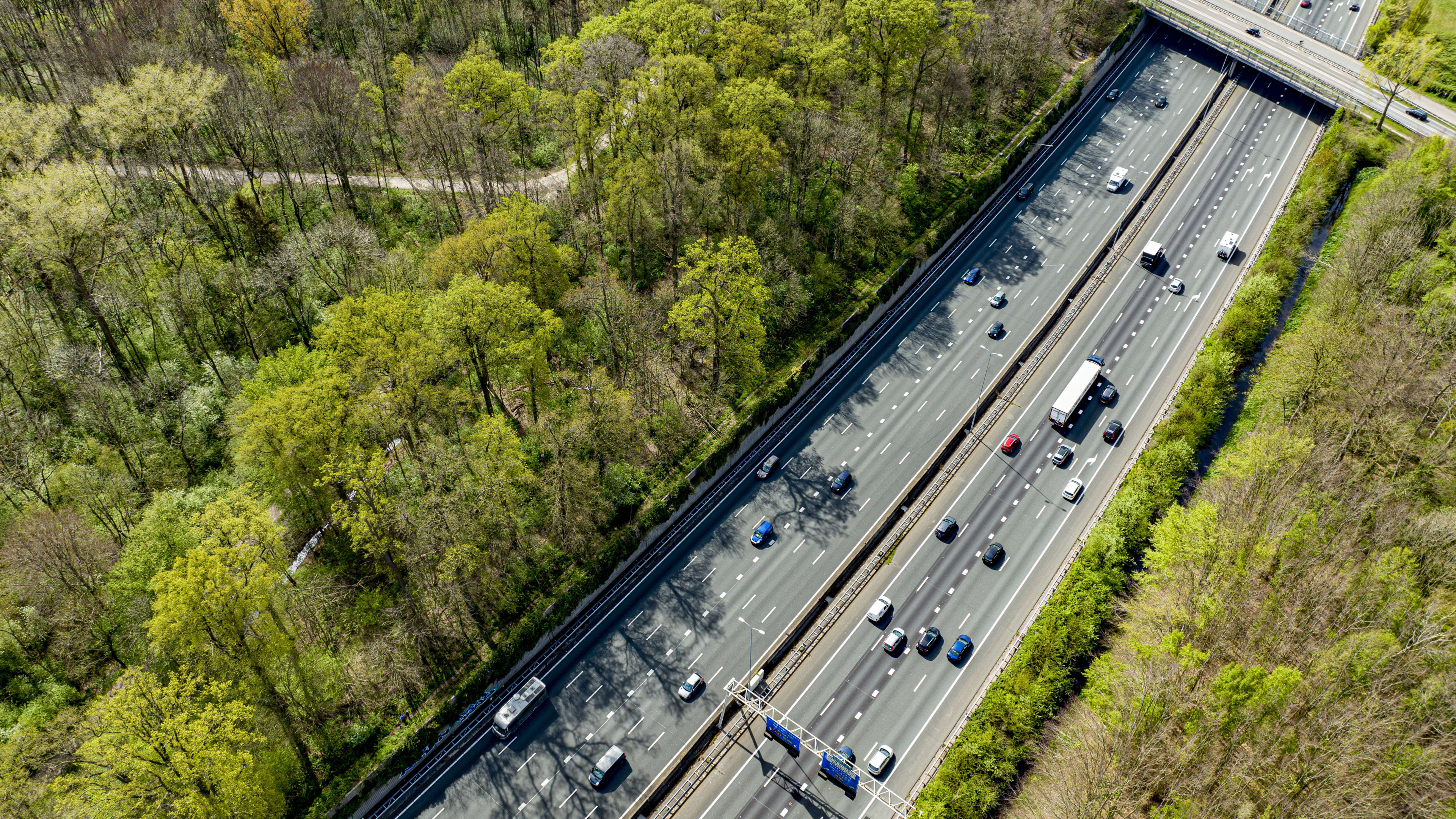 Gemeente wil drukke snelweg A27 aanpakken zonder verbreding: 'Maximumsnelheid naar 80 km/u'