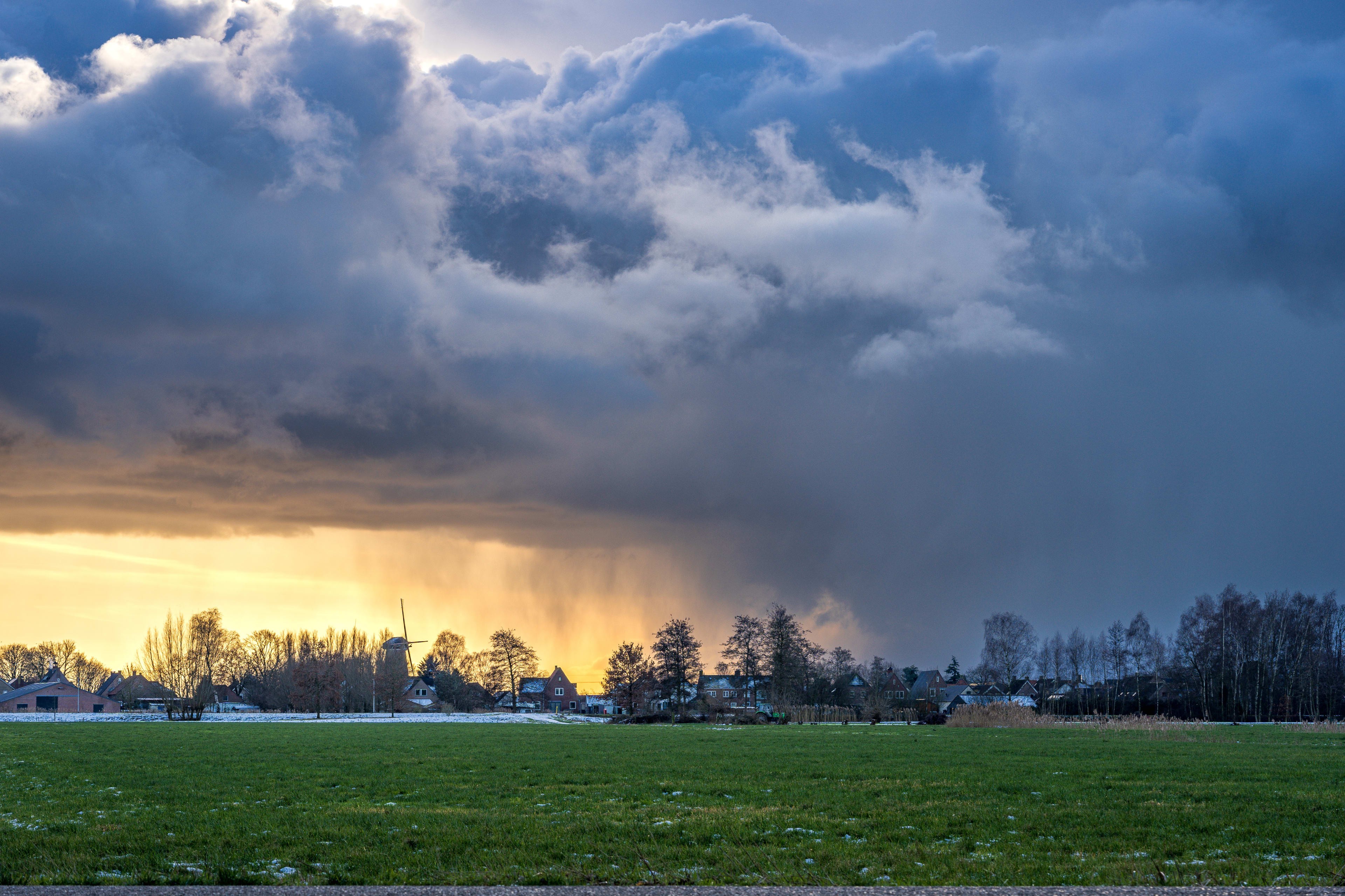 Regen, onweer en zon dit weekend, volgende week tropisch