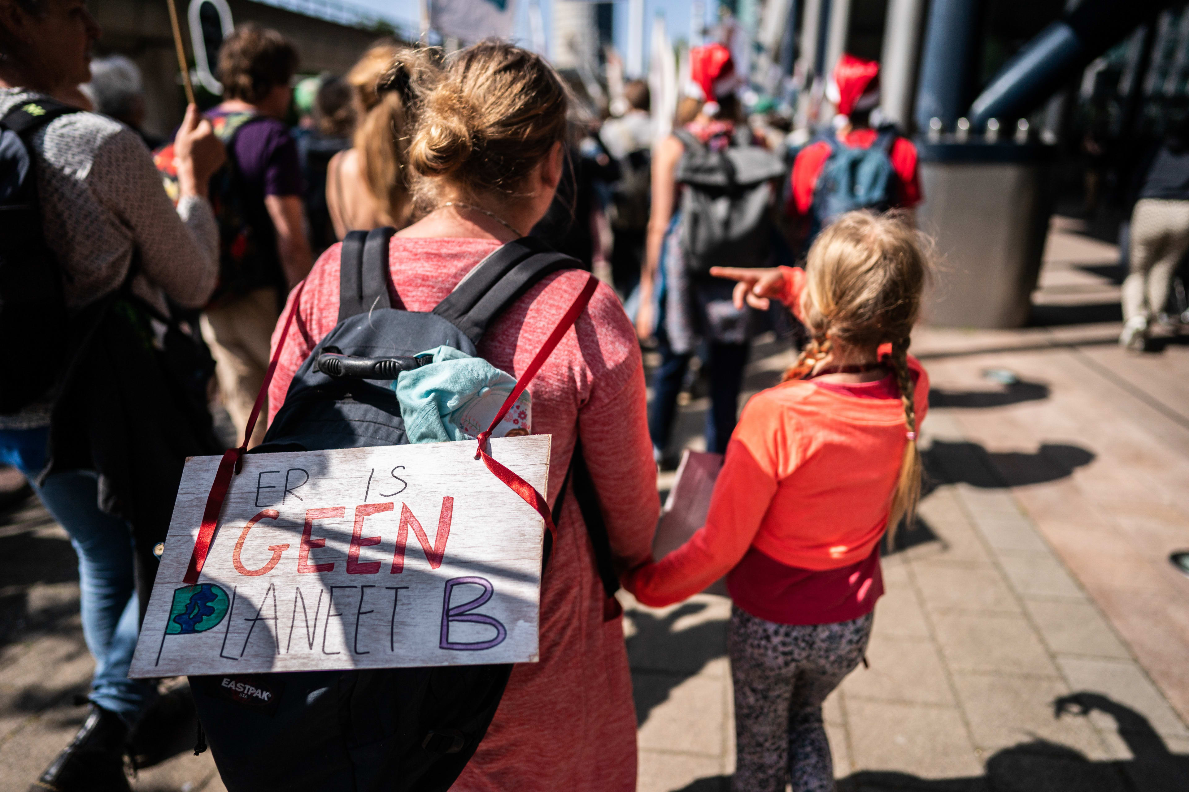 Aanhoudingen 32 kinderen bij A12-blokkades gemeld bij Veilig Thuis