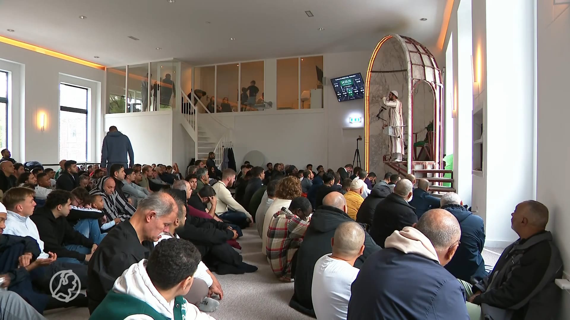 Rotterdamse moskee staat tijdens vrijdaggebed stil bij Gaza–Israël conflict