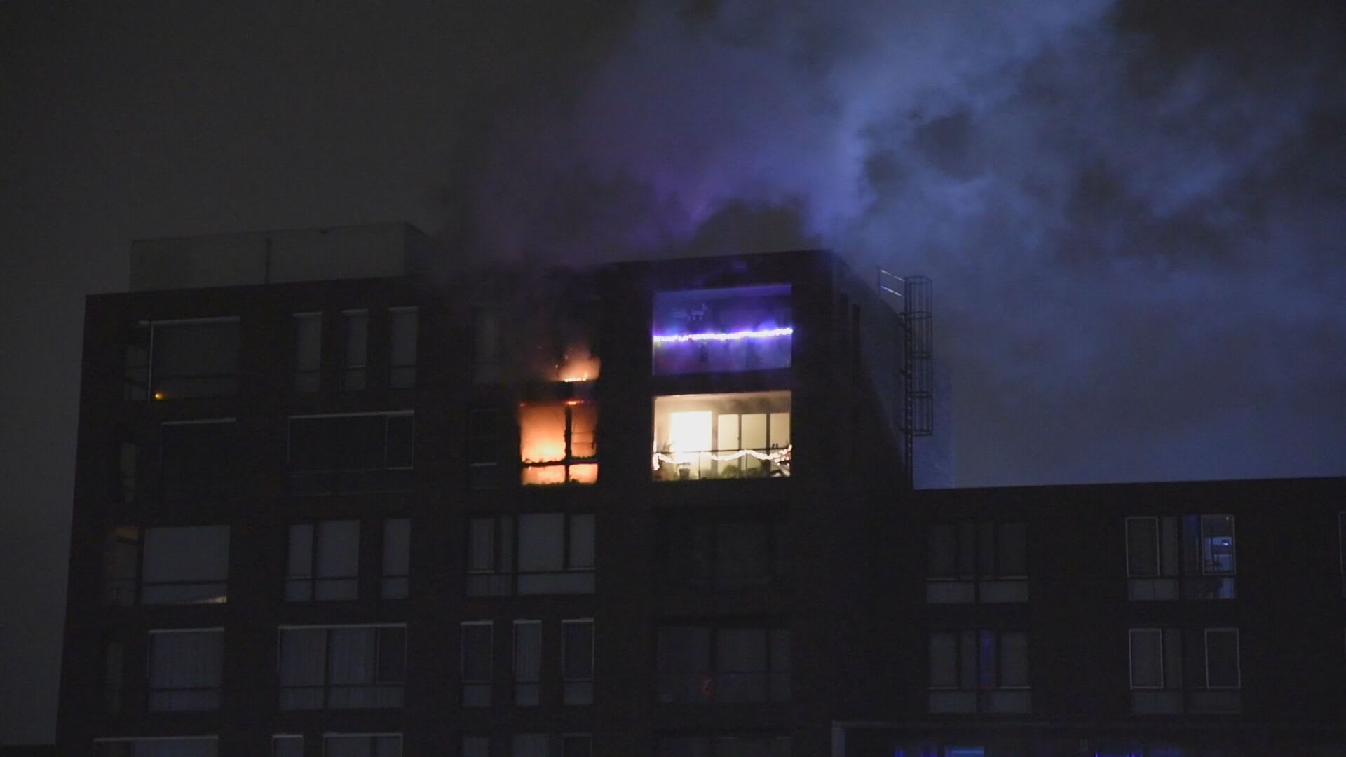 Twee bewoners zwaargewond door brand in appartementencomplex Hendrik-Ido-Ambacht