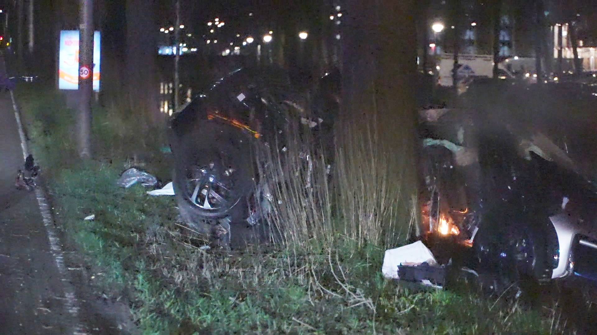 Rotterdammer (23) overleden bij zeer heftige crash, auto in brand gevlogen