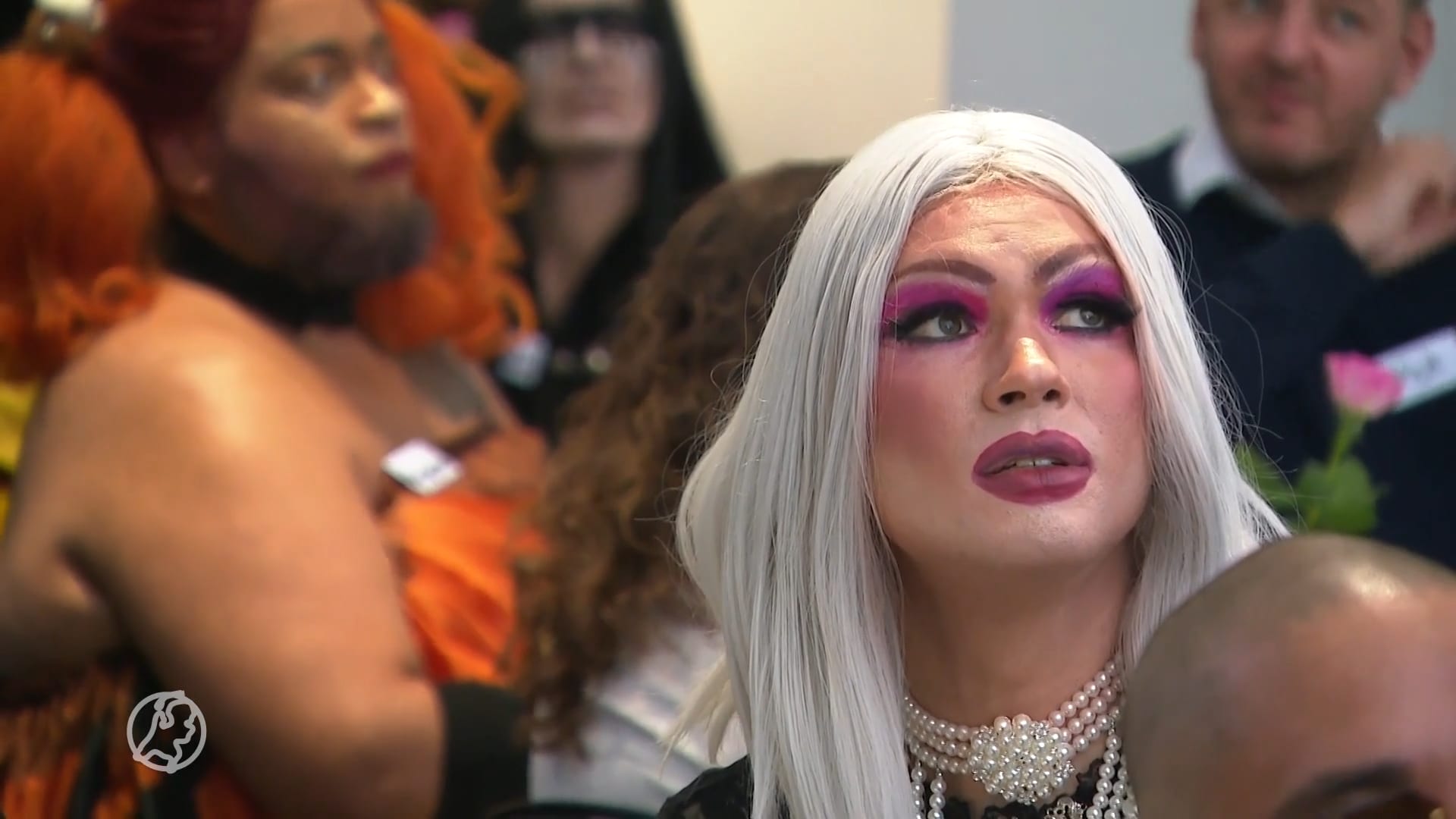 Dragqueens en taxichauffeurs gaan in gesprek