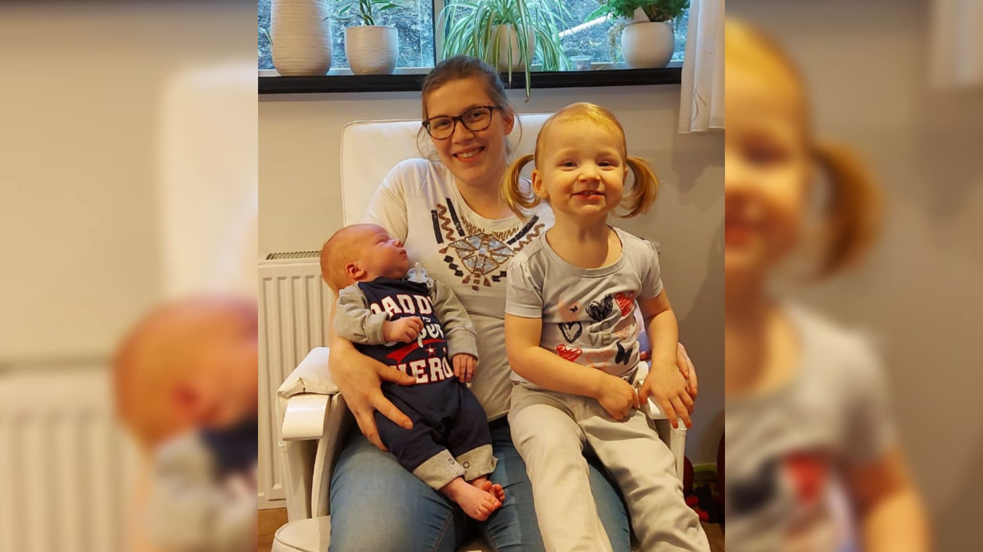 Binnenvaartsbaby Hugo overleeft ternauwernood geboorte, hulpdiensten kunnen schip niet bereiken