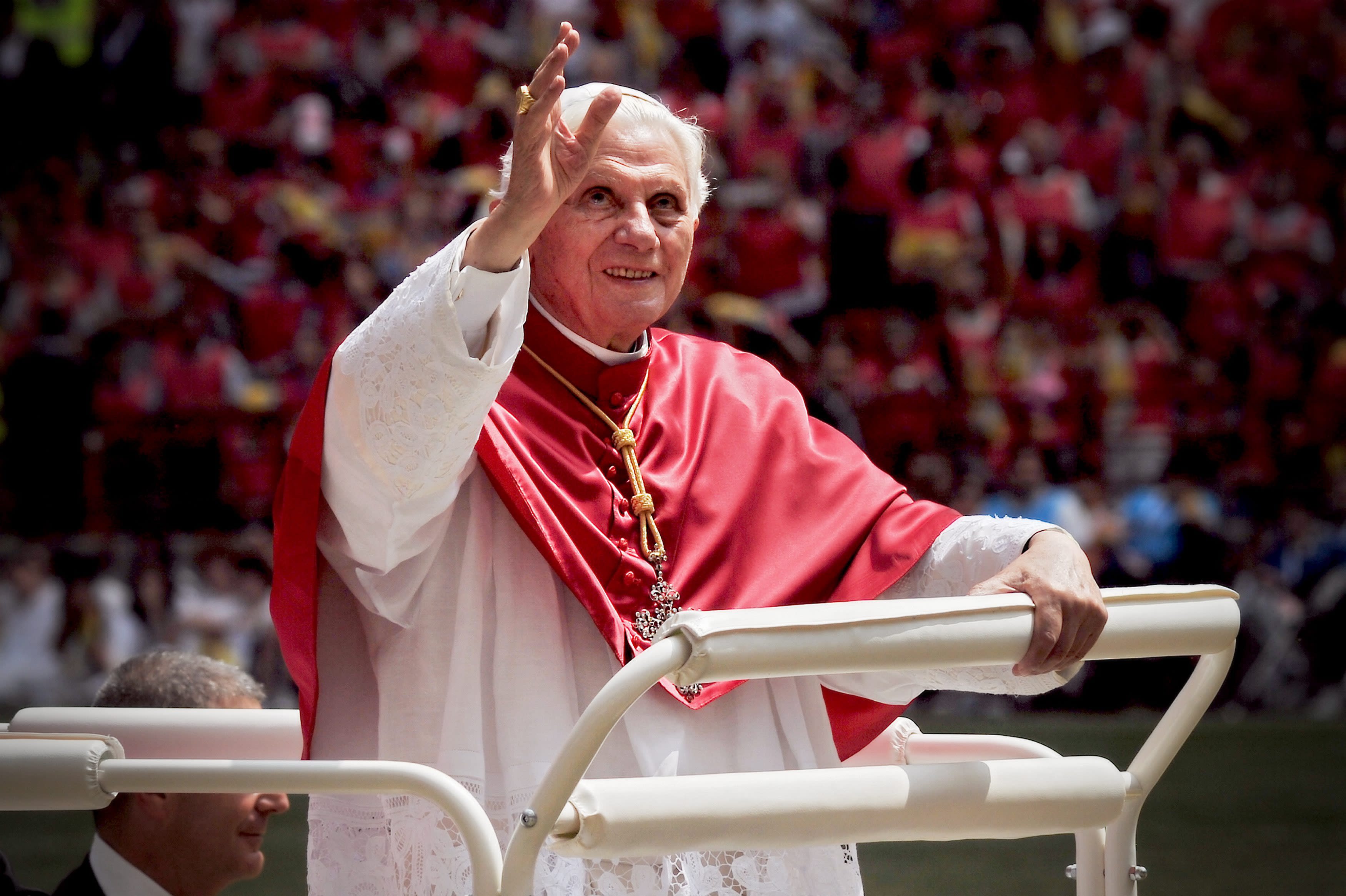 Paus emeritus Benedictus XVI op 95-jarige leeftijd overleden