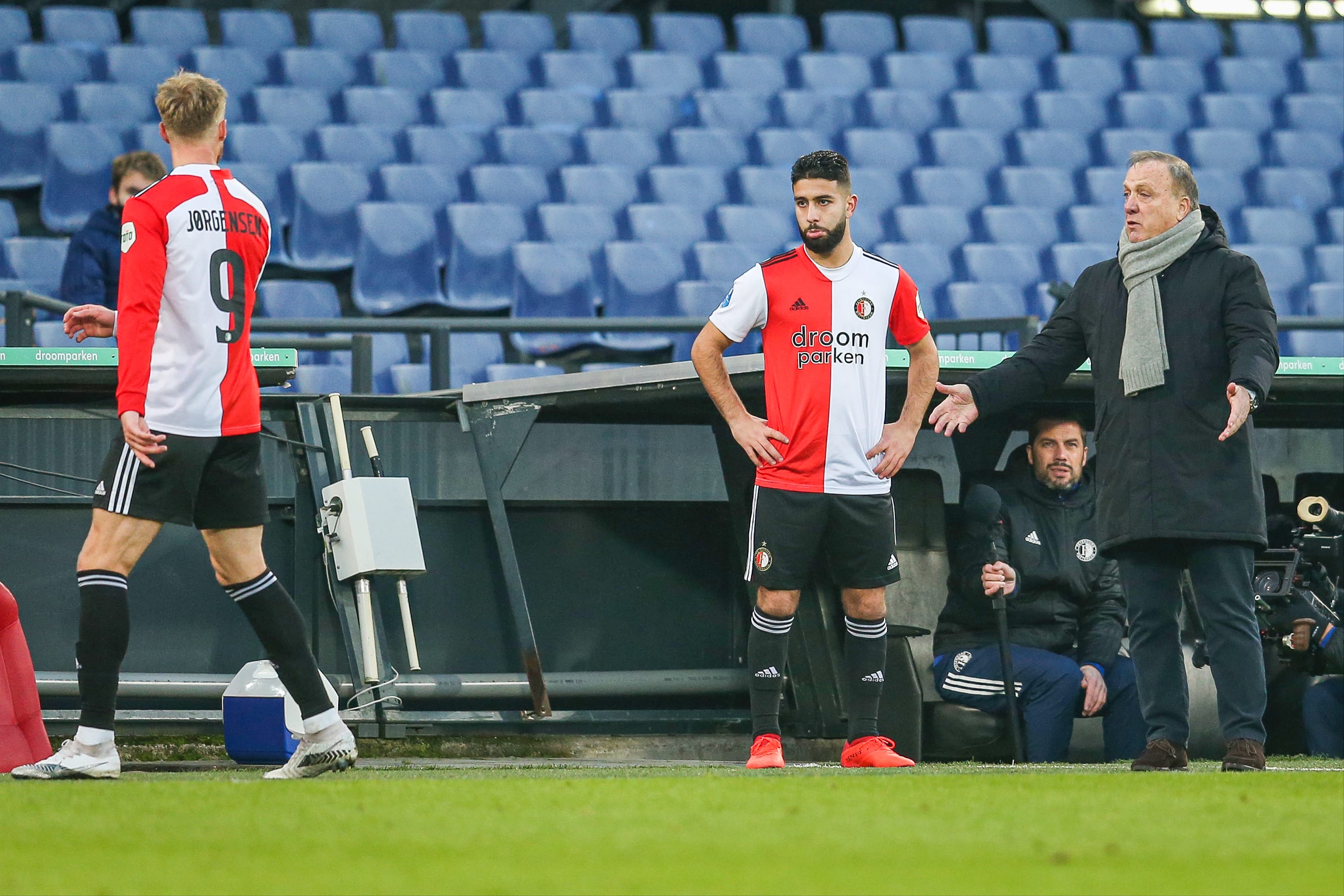 Dick Advocaat verlaat Feyenoord volgend jaar en stopt als clubtrainer