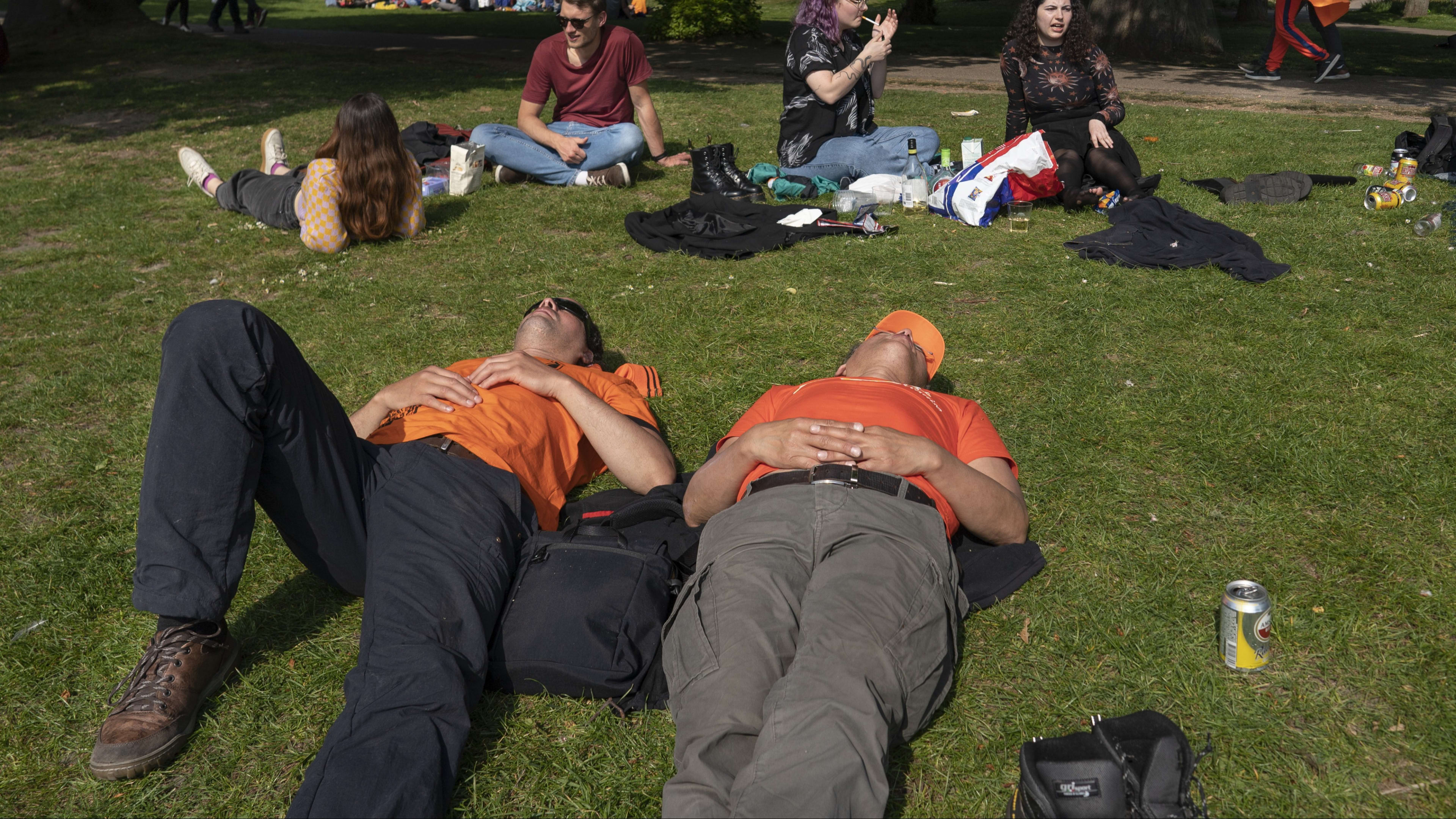 Eerste voorzichtige weersvoorspelling voor Koningsdag: 'T-shirt kan aan'