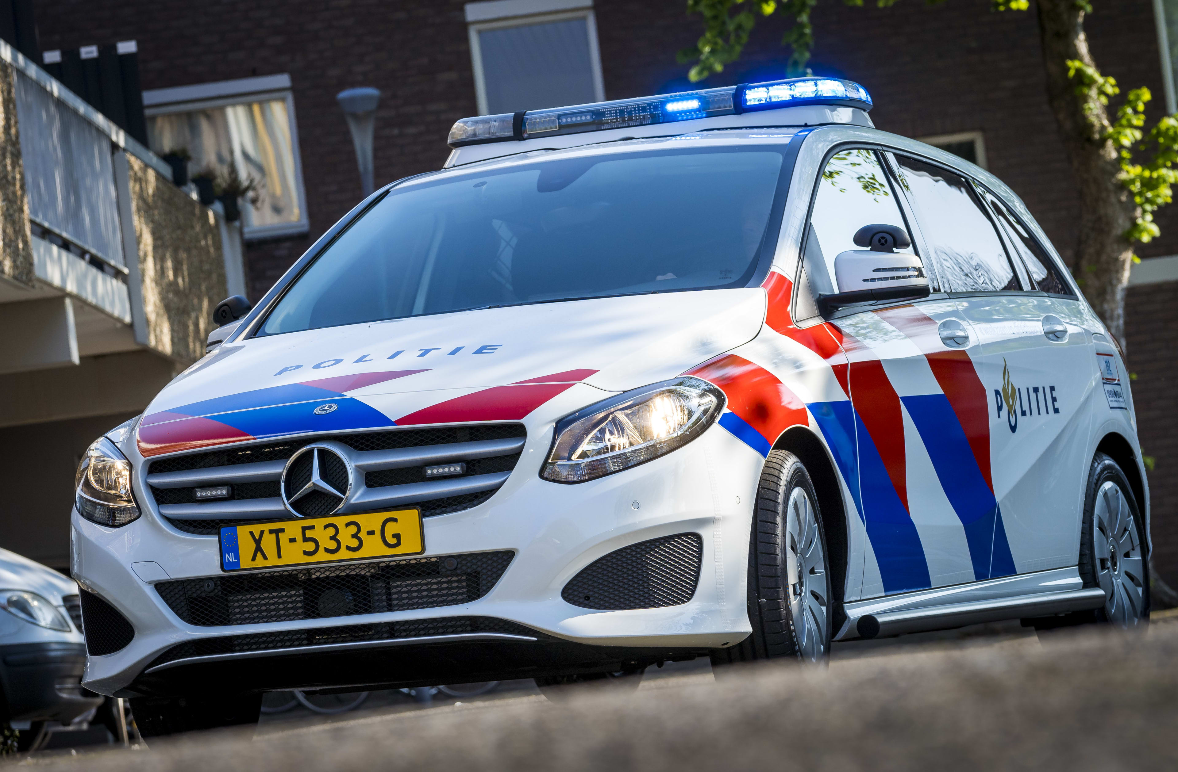 Politieauto rijdt fietser aan in Amsterdam, Diemenaar zwaargewond