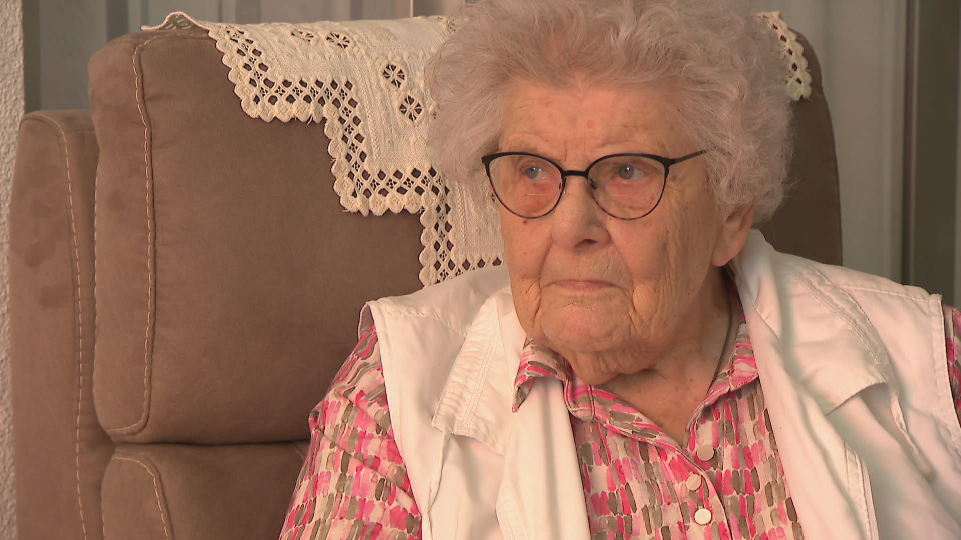 Door laffe babbeltruc is Tonnie (94) al haar waardevolle spullen kwijt: 'Ze is overstuur'
